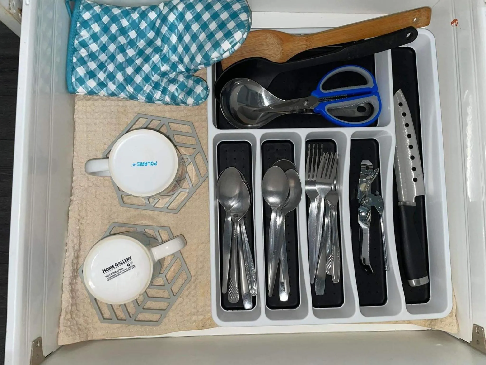 Azure Urban Resort with WIFI and Netflix