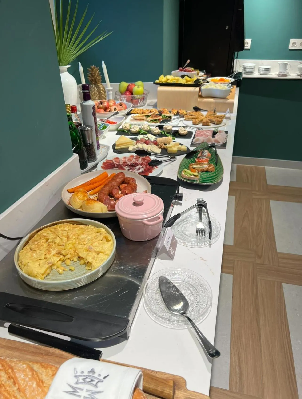 Breakfast in HOTEL BOUTIQUE VILLA DEL MARQUÉS