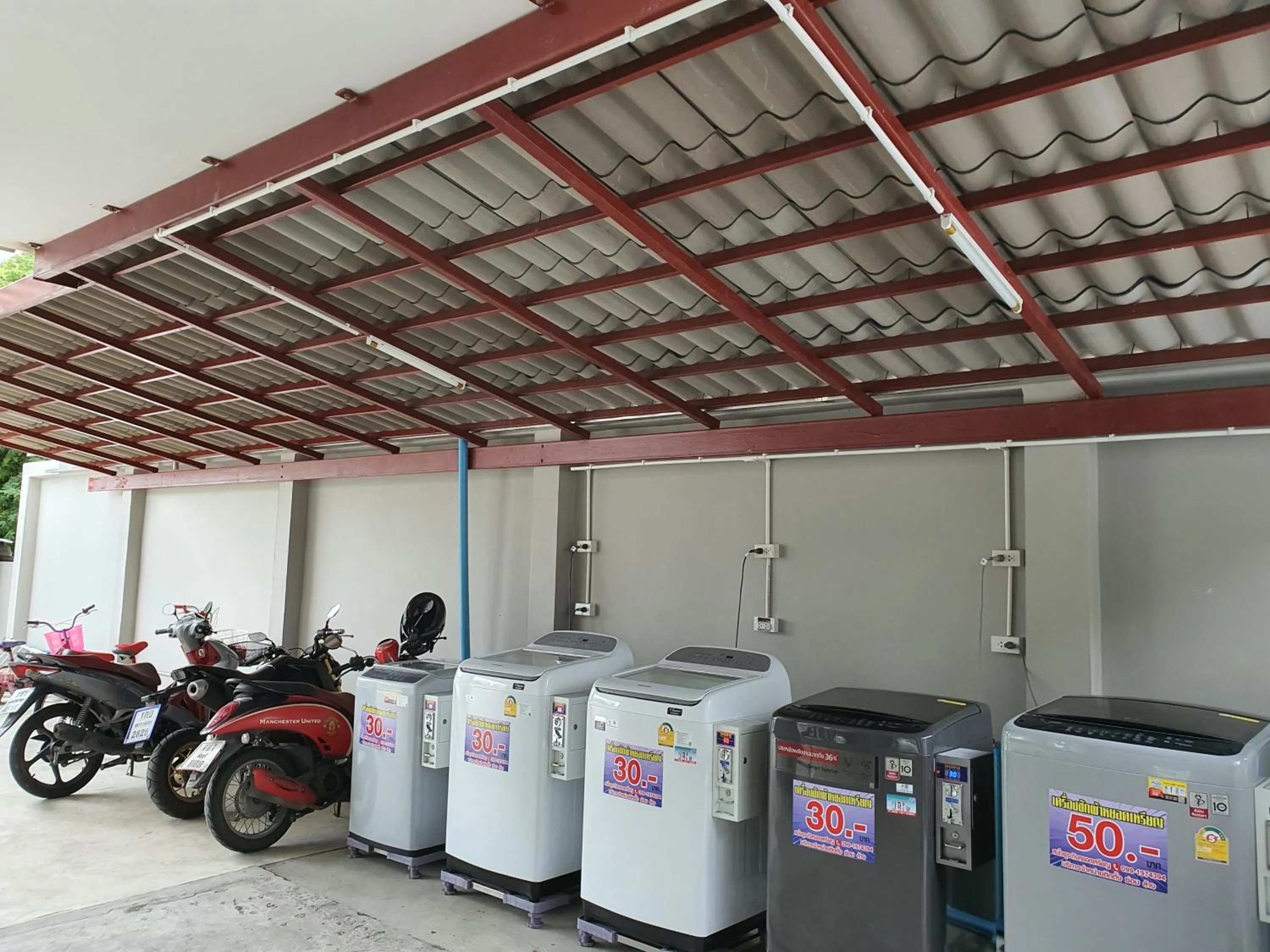 Parking in Siam Rama9 Hotel