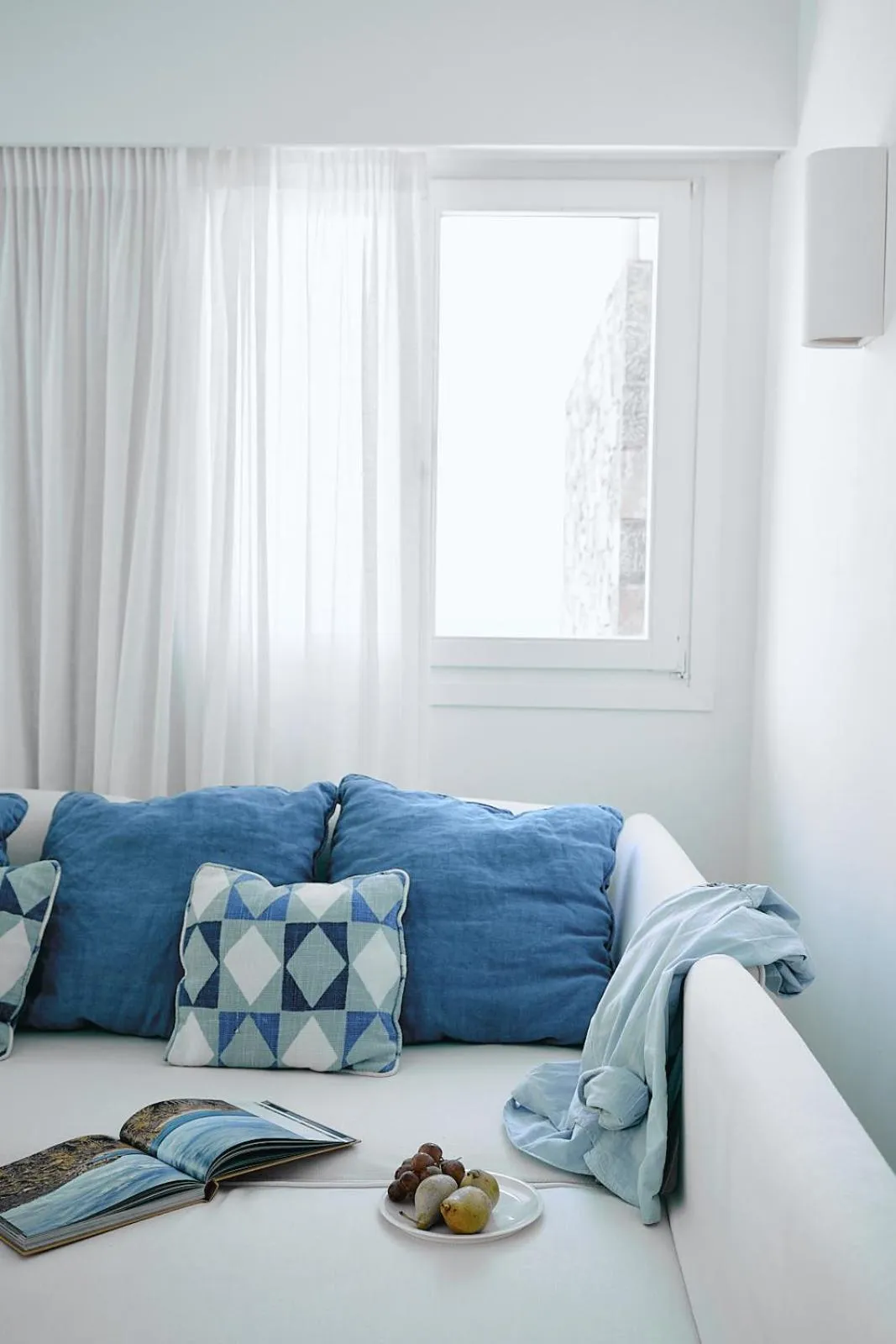 Living room in Phāea Blue - Small Luxury Hotels of the World