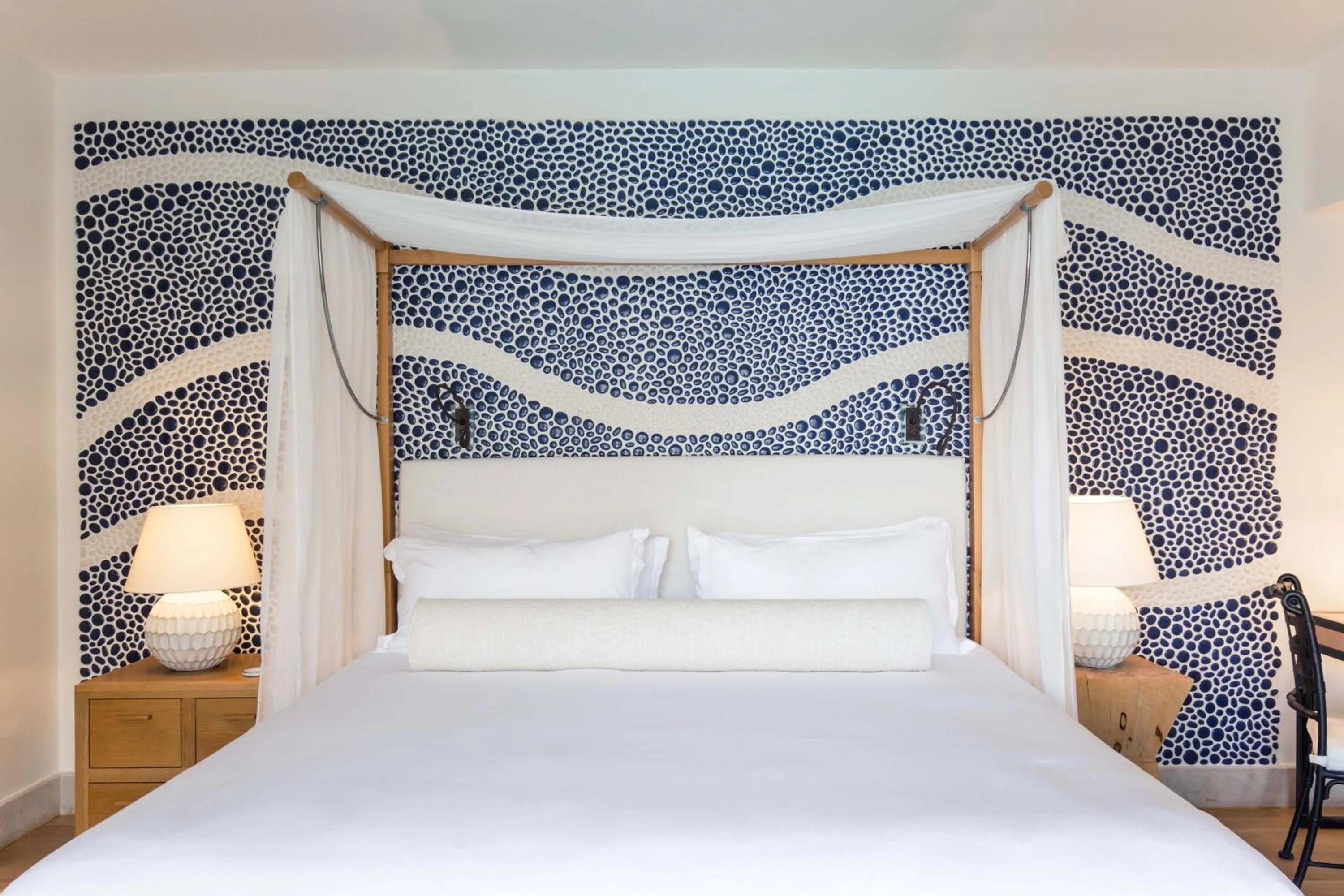 Bed in Phāea Blue - Small Luxury Hotels of the World
