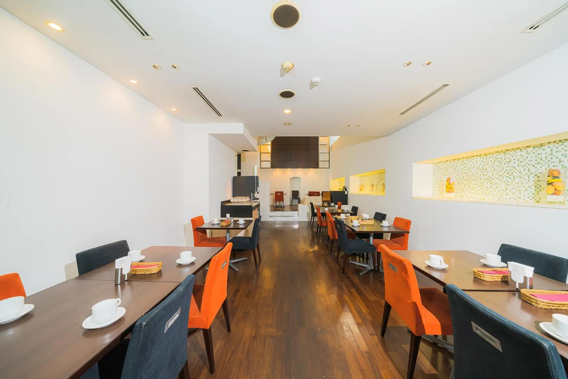 Restaurant/places to eat in Kanda Station Hotel