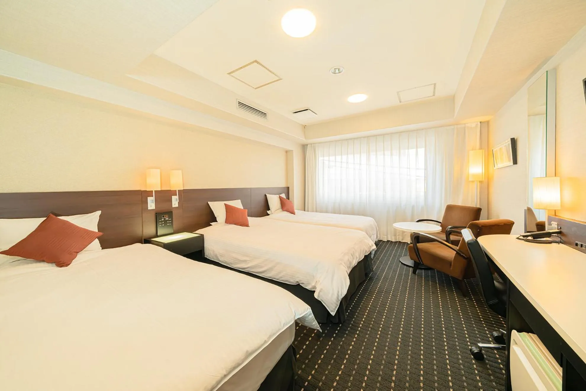 Photo of the whole room, Bed in Kanda Station Hotel