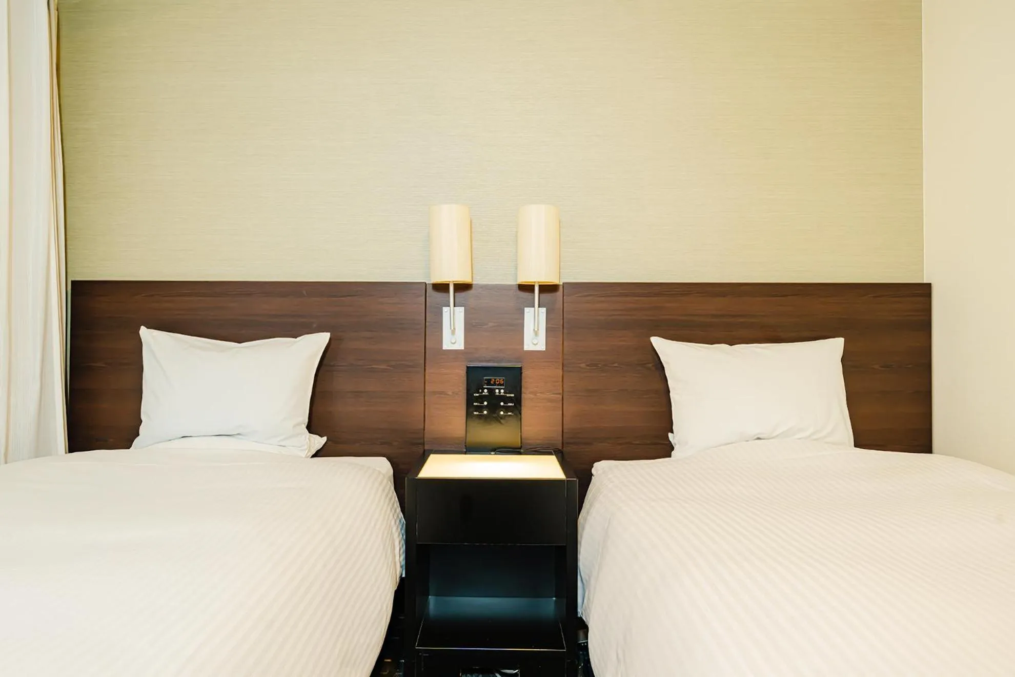 Photo of the whole room, Bed in Kanda Station Hotel