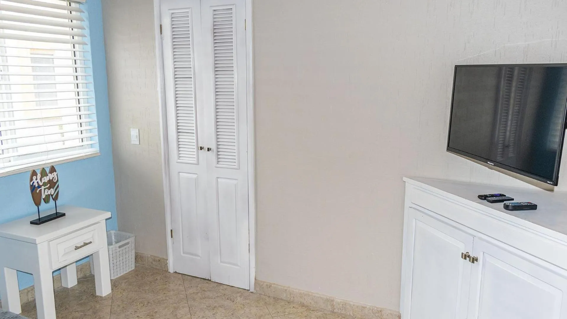 Stunning 3 Bedroom Beach Villa on Sandy Beach at Las Palmas Beachfront Resort V-16 villa