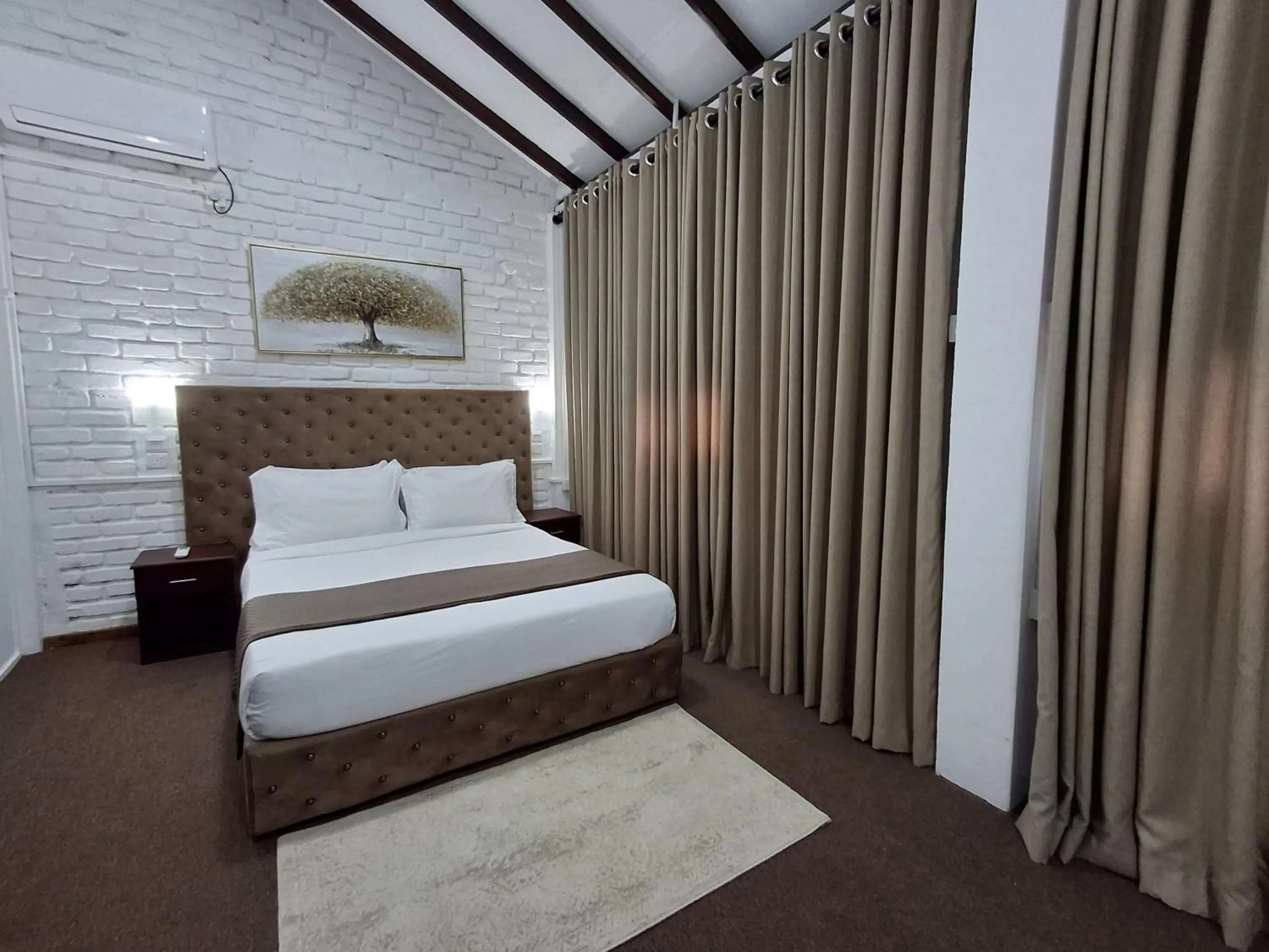 Bed in Tepraas Sigiriya