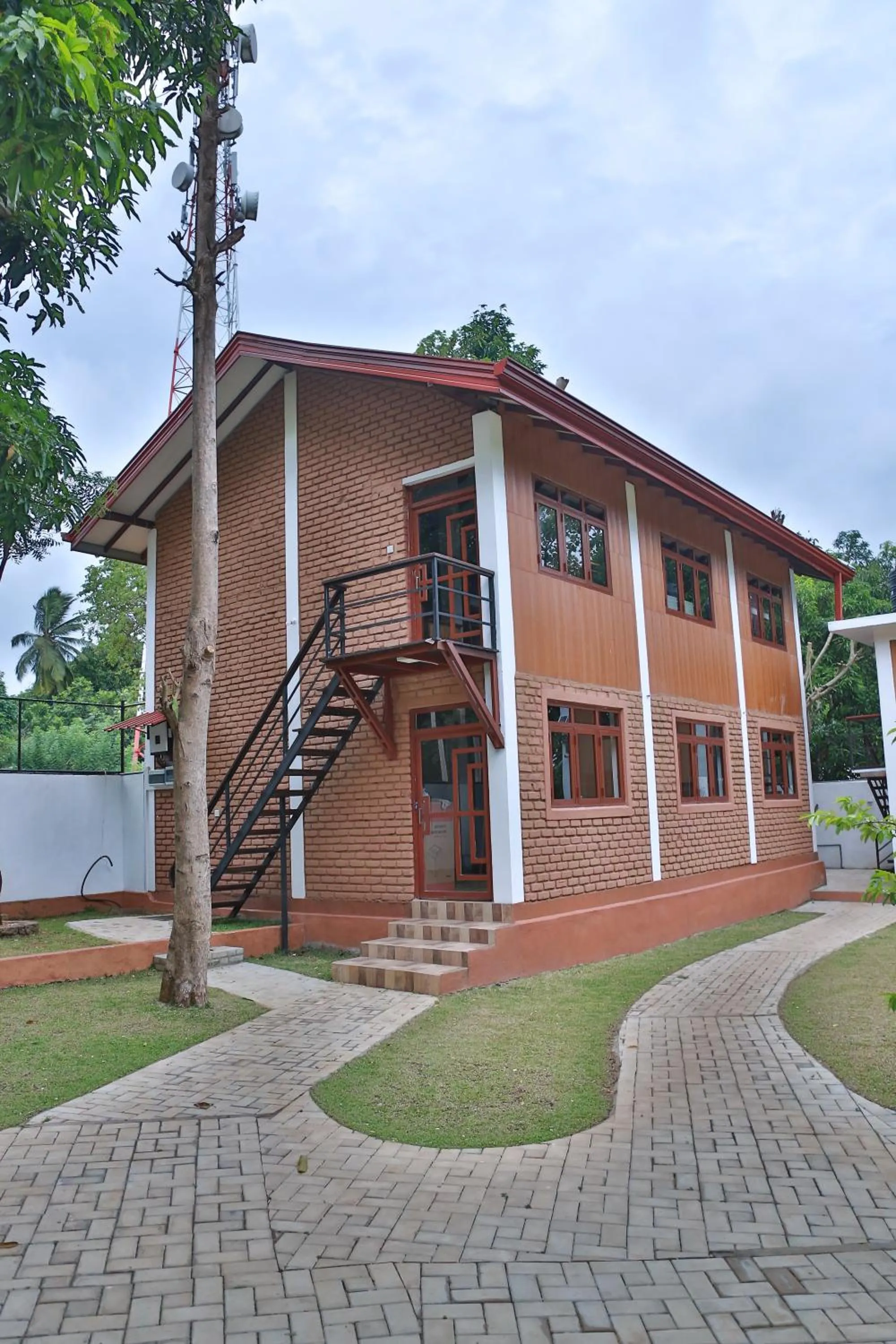 Property building in Tepraas Sigiriya