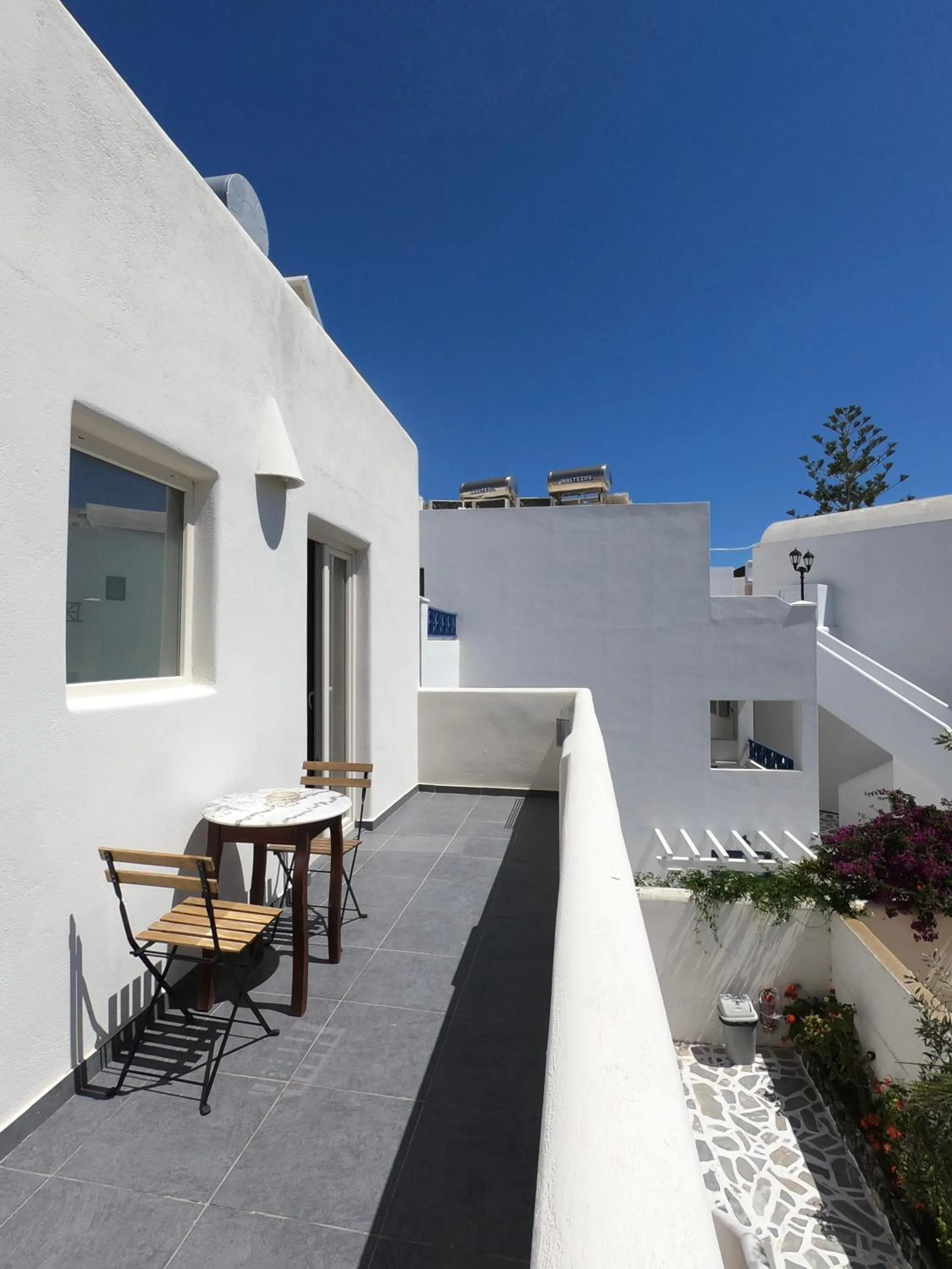 Balcony/Terrace in Anny Studios & Rooms Perissa Beach