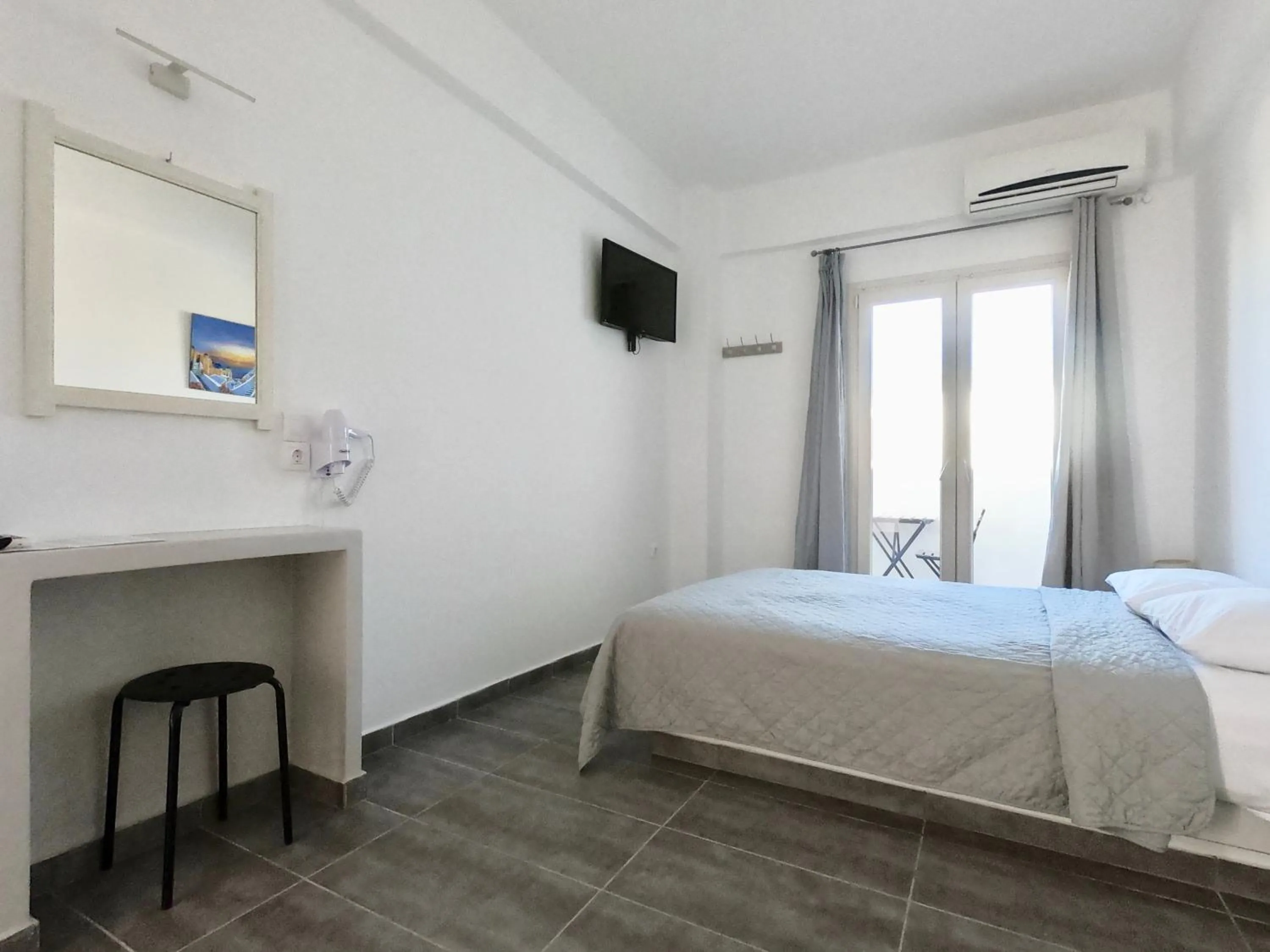 Bedroom, Bed in Anny Studios & Rooms Perissa Beach