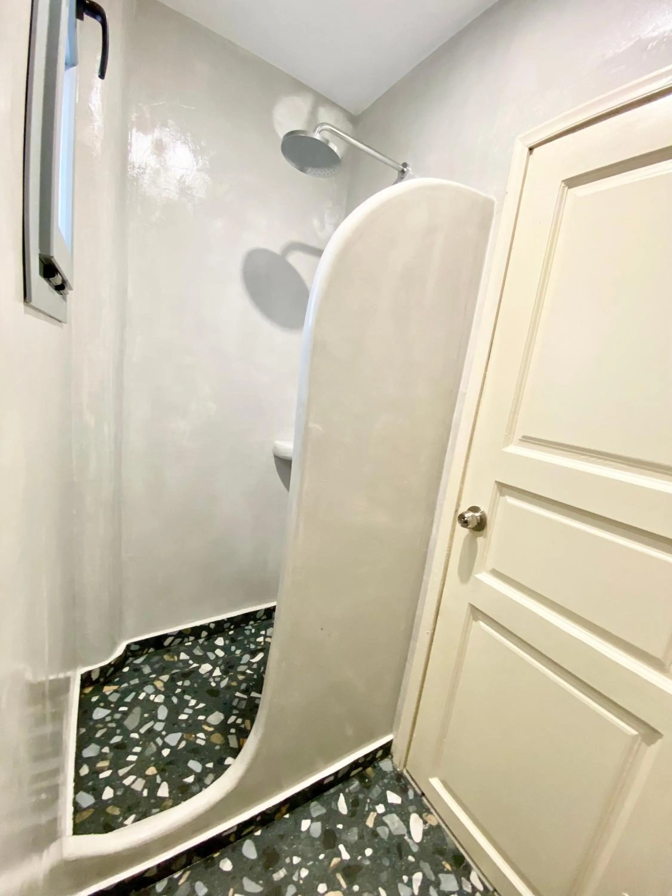 Bathroom in Anny Studios & Rooms Perissa Beach