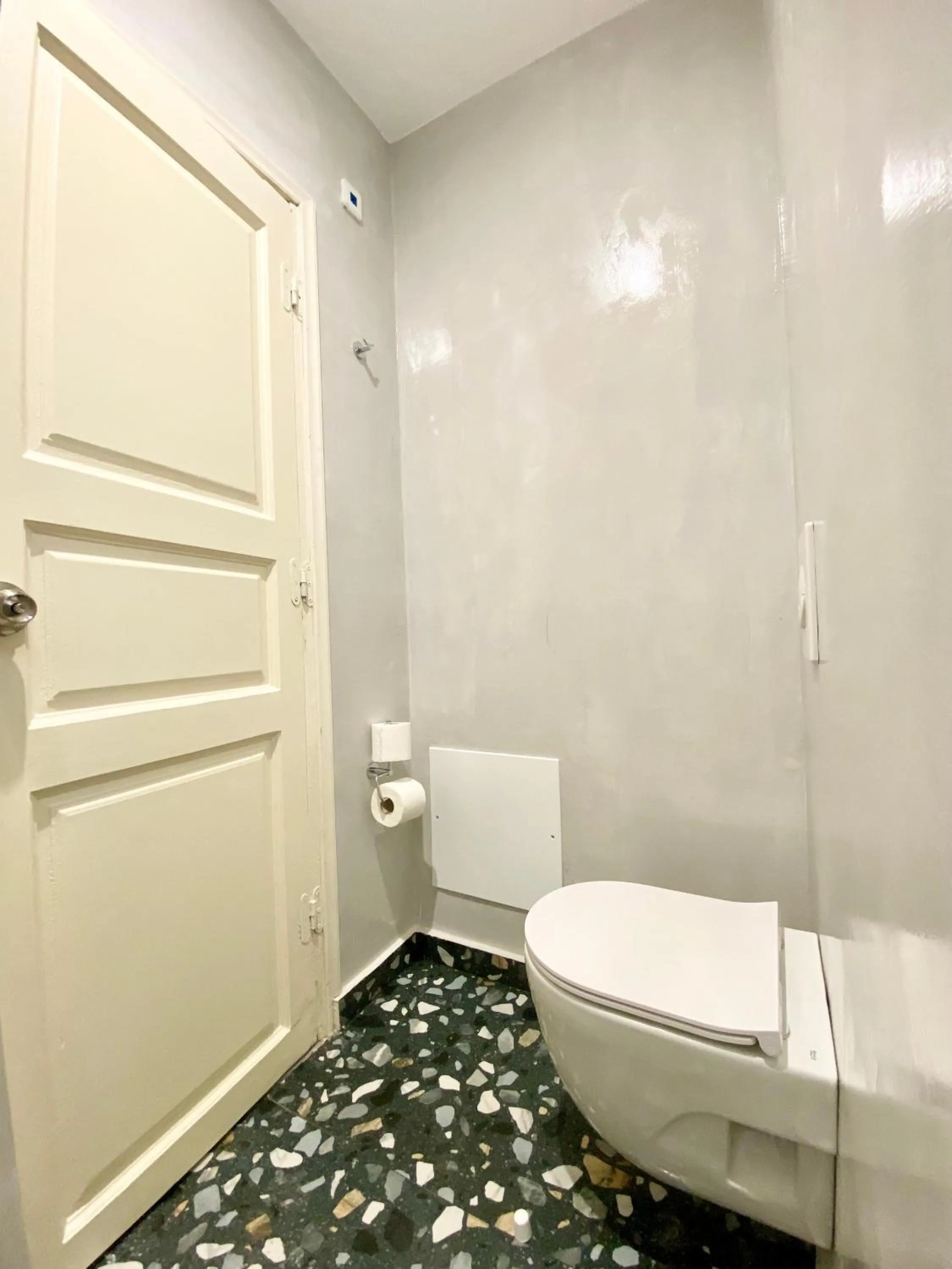 Bathroom in Anny Studios & Rooms Perissa Beach