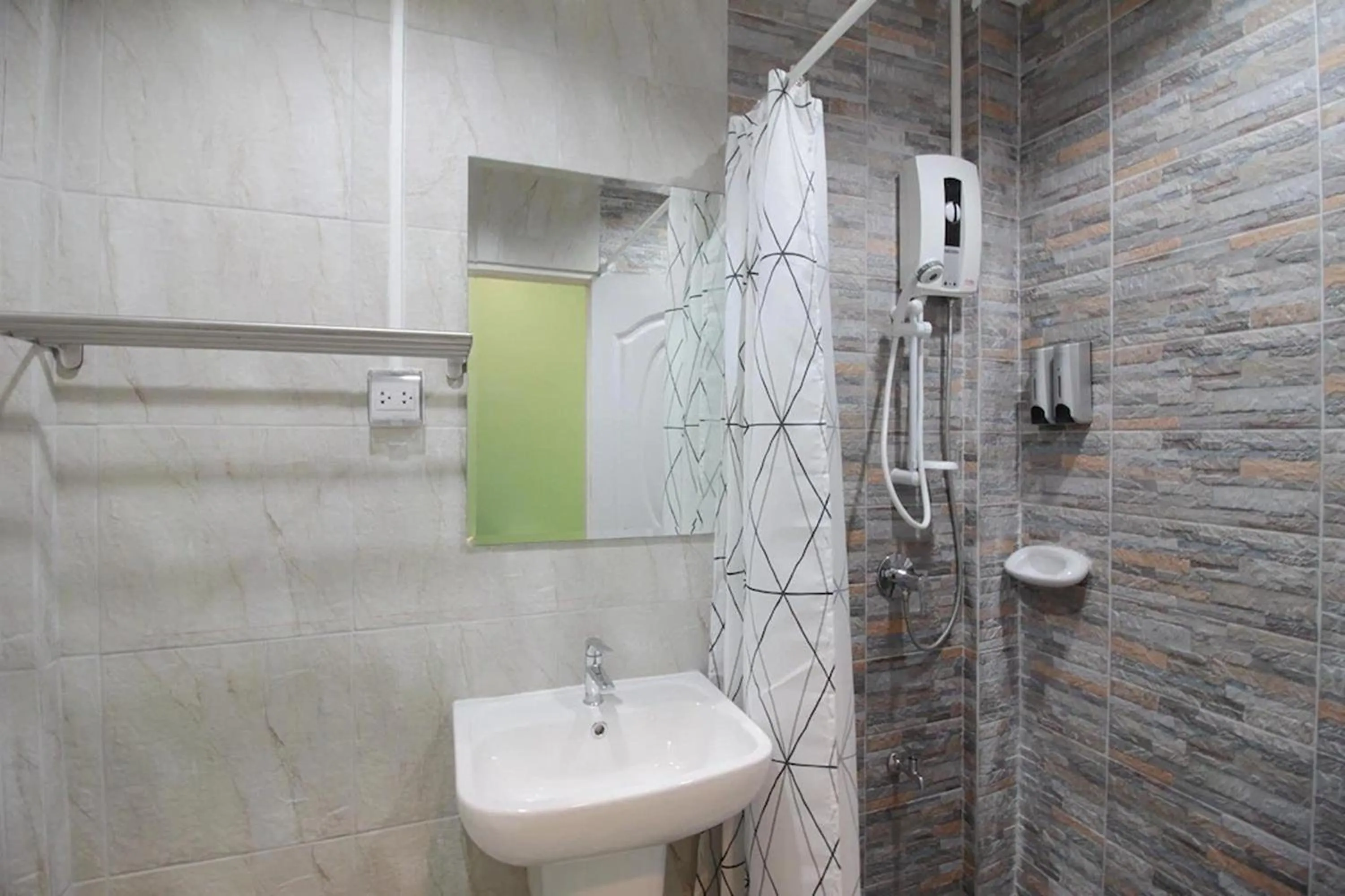 Bathroom in R 17 Living Hotel