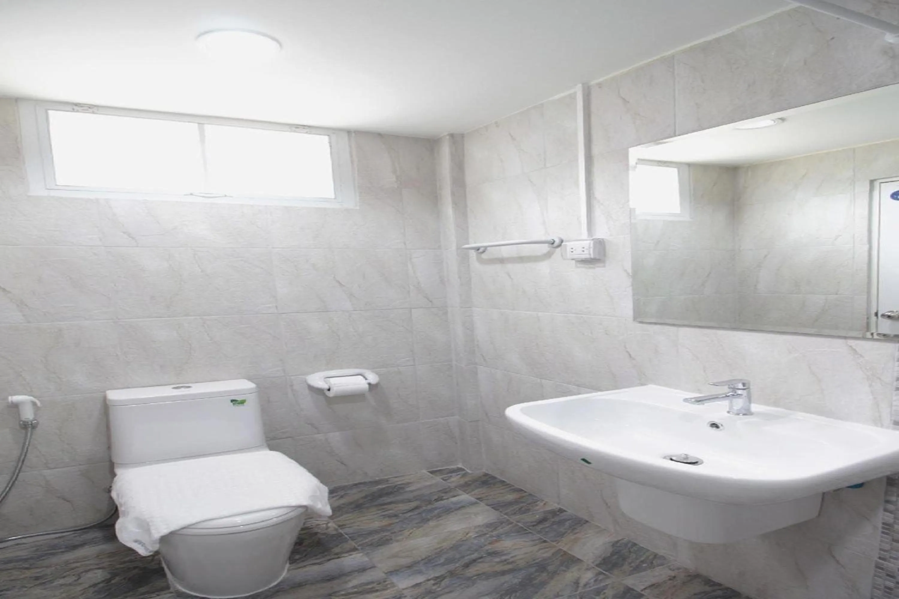 Bathroom in R 17 Living Hotel