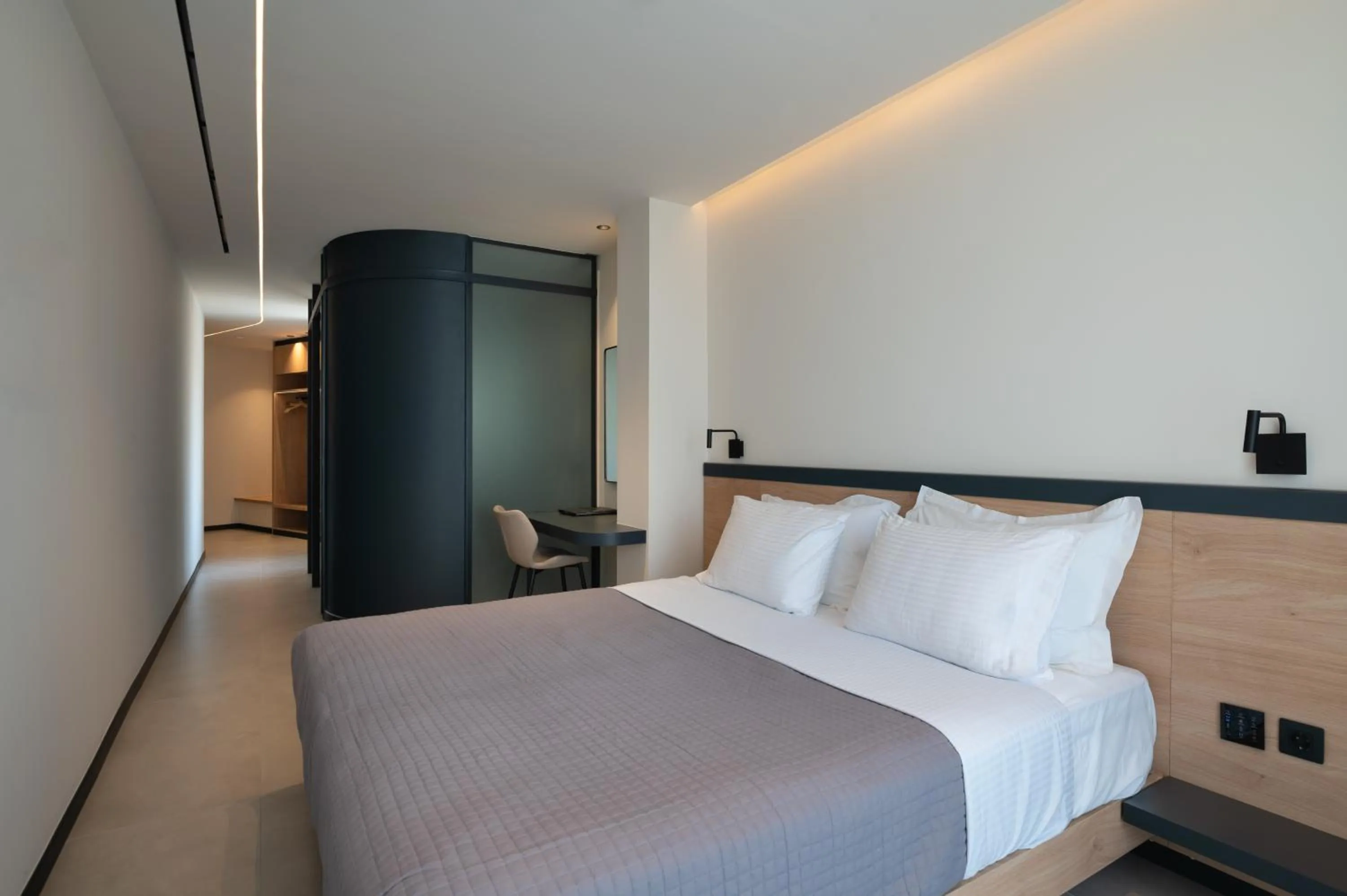 Photo of the whole room, Bed in Nema Hotel Athens
