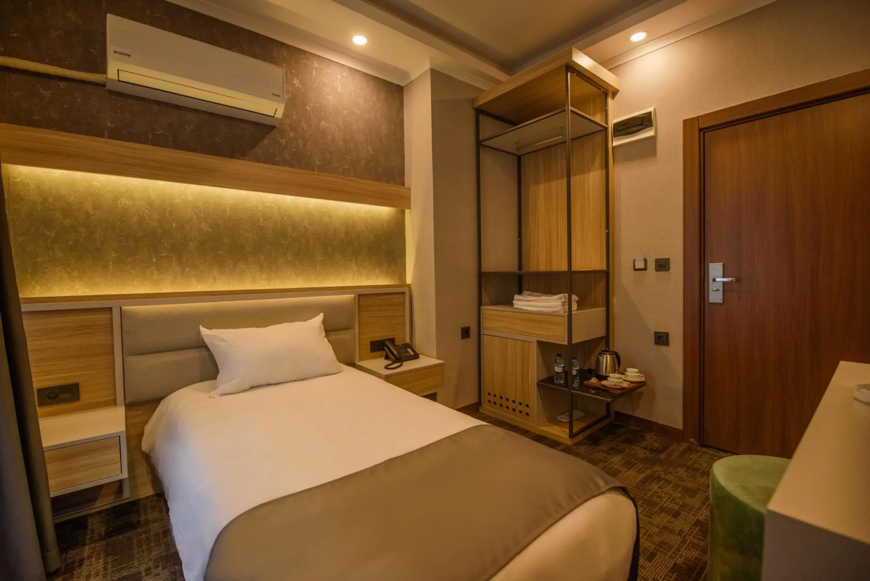 Small Single Room in DS REGULUS Small Single Room in DS REGULUS