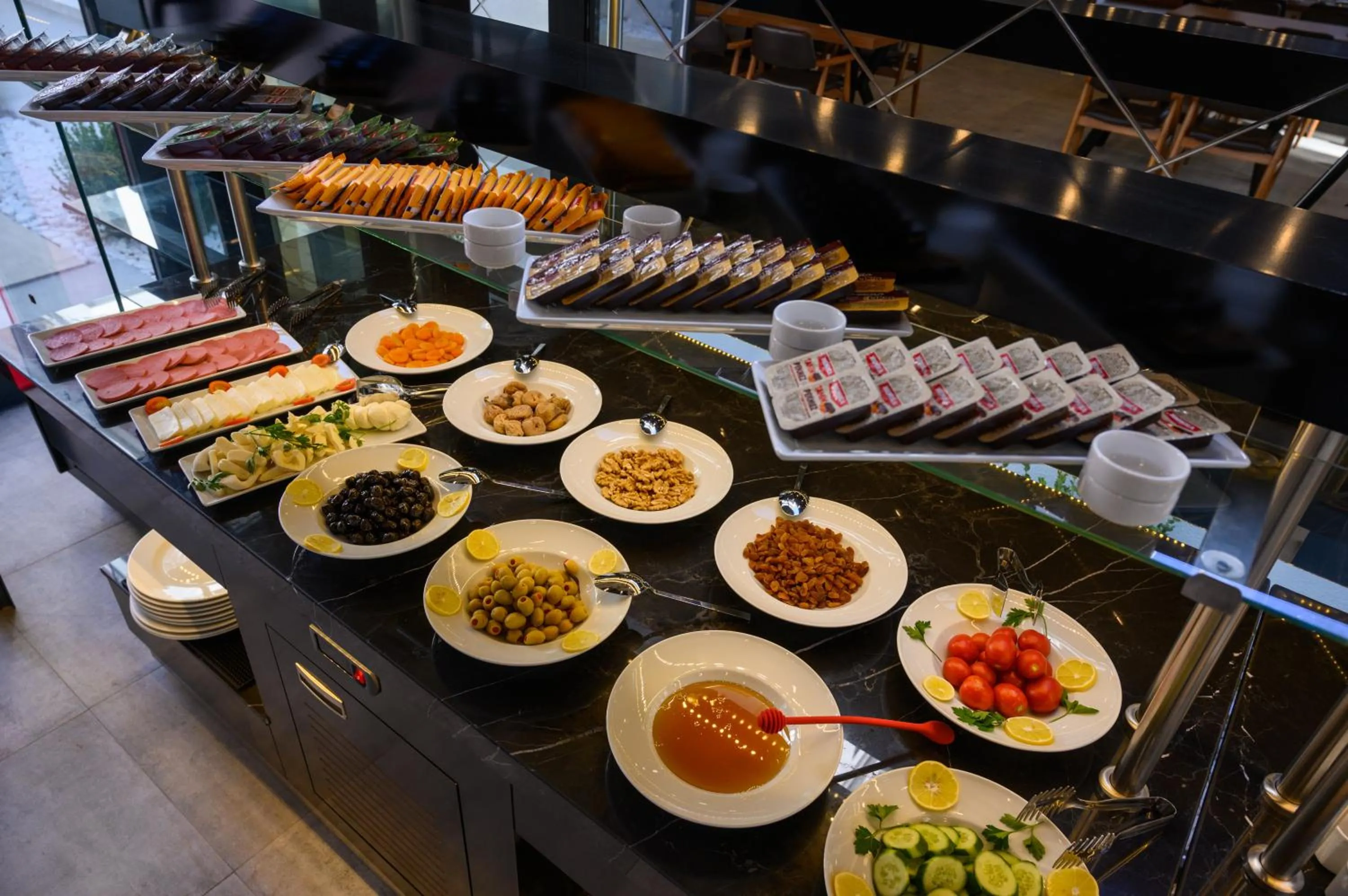 Buffet breakfast in DS REGULUS