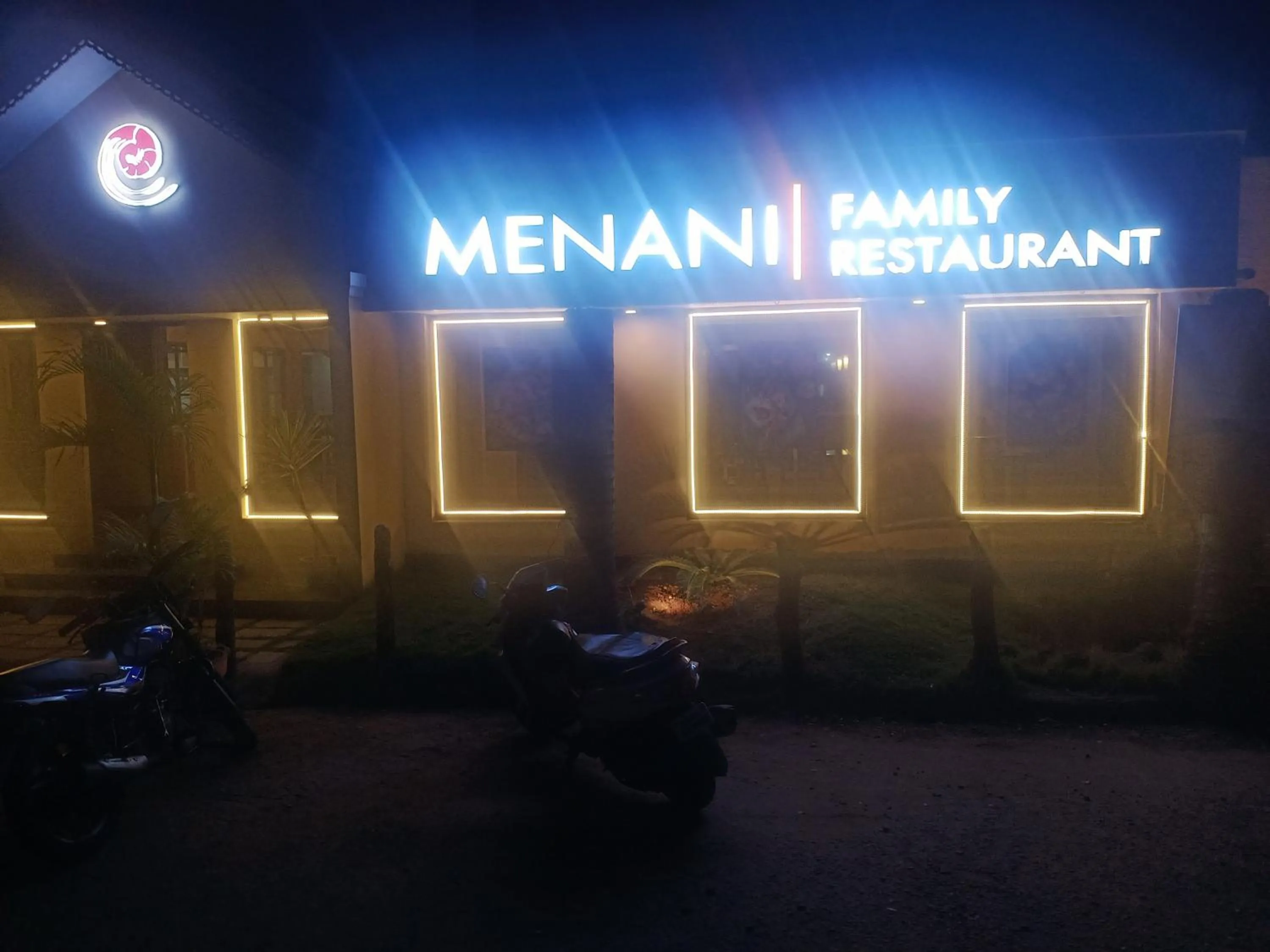 Restaurant/places to eat in Pearlspot Hotel