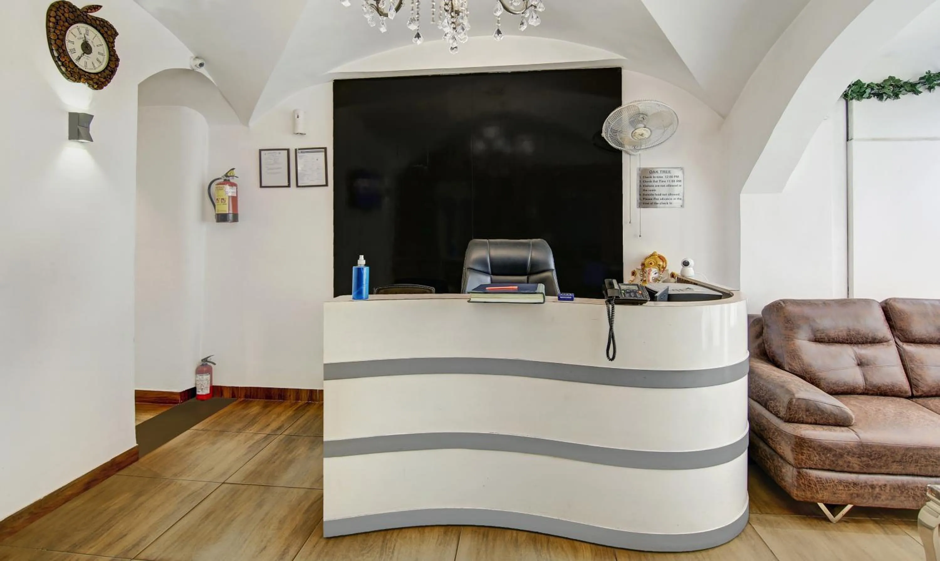 Lobby or reception in Treebo Prime Elight