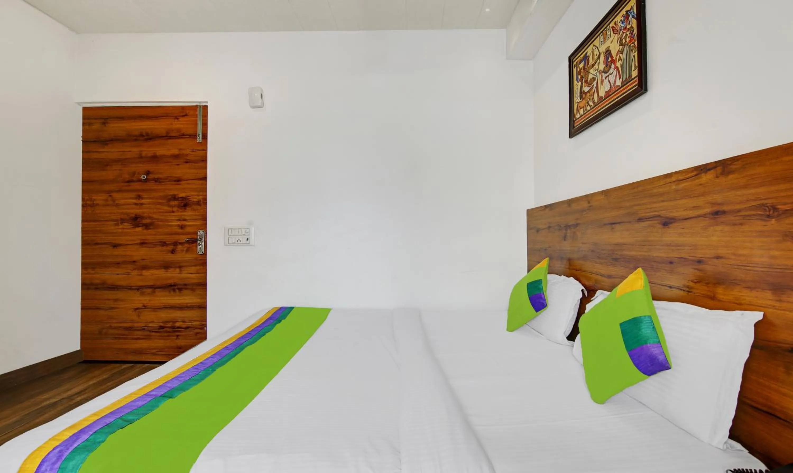 Bedroom, Bed in Treebo Prime Elight