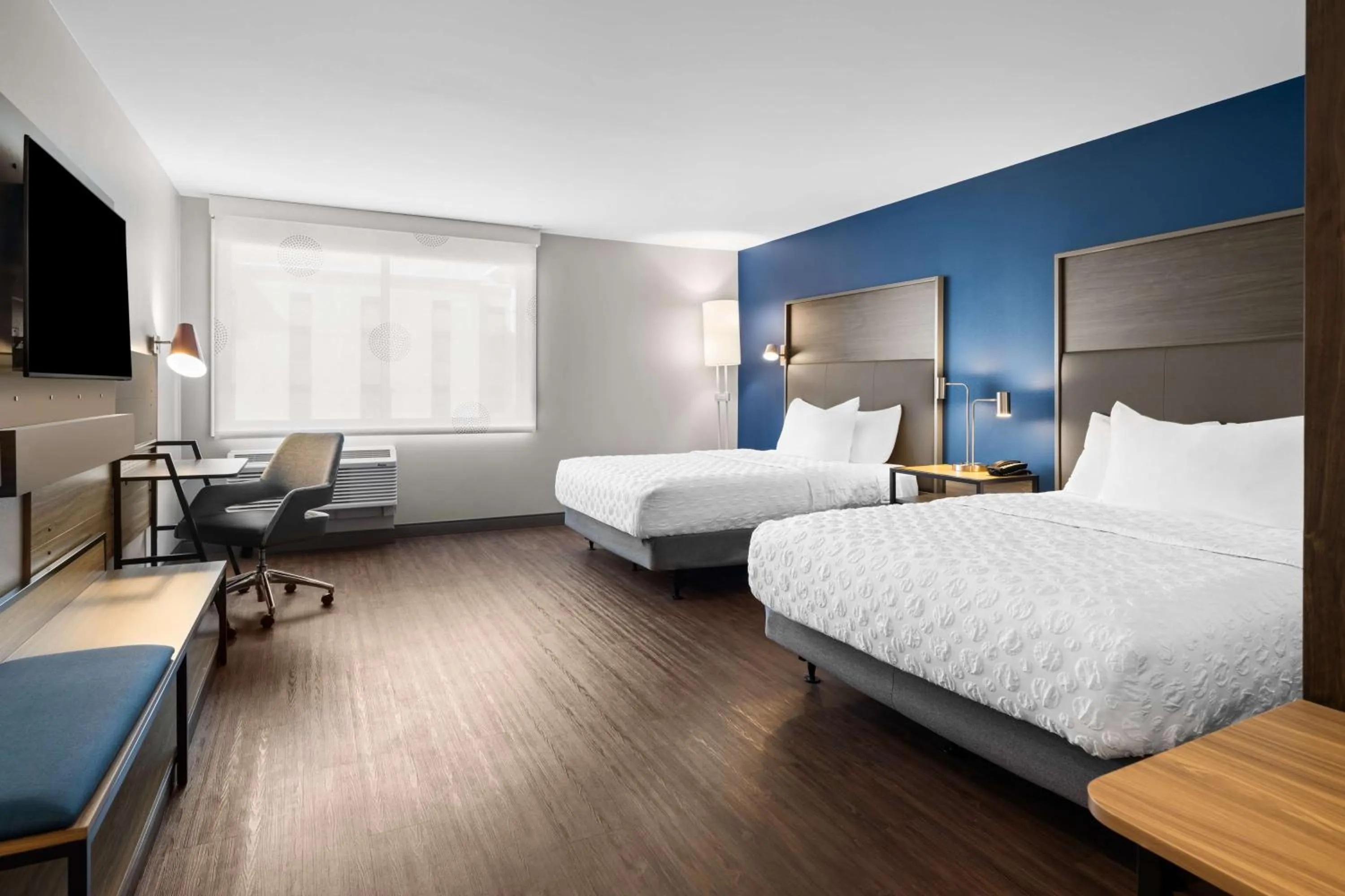 Bed in Tru By Hilton Wisconsin Dells