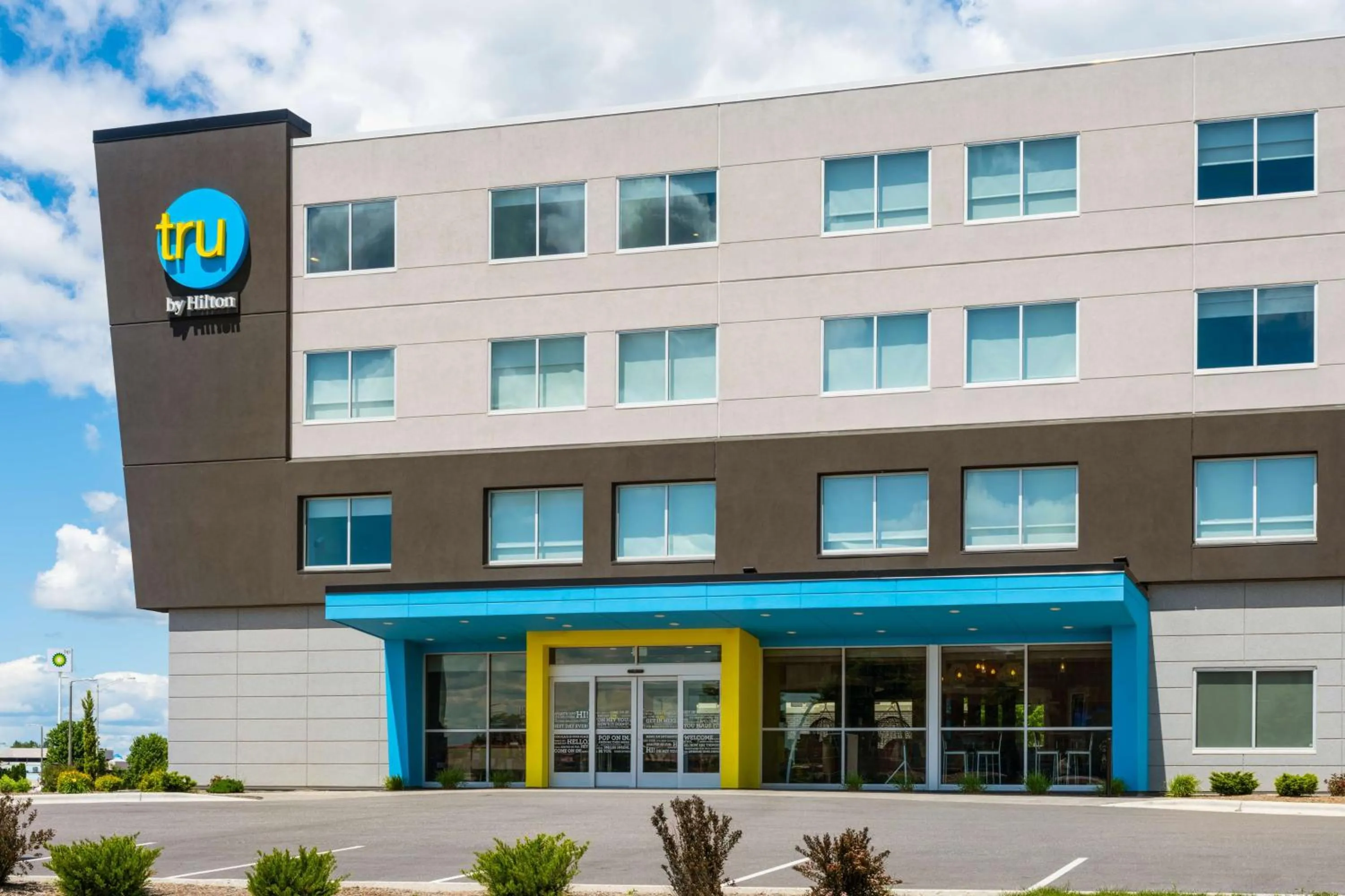 Property building in Tru By Hilton Wisconsin Dells