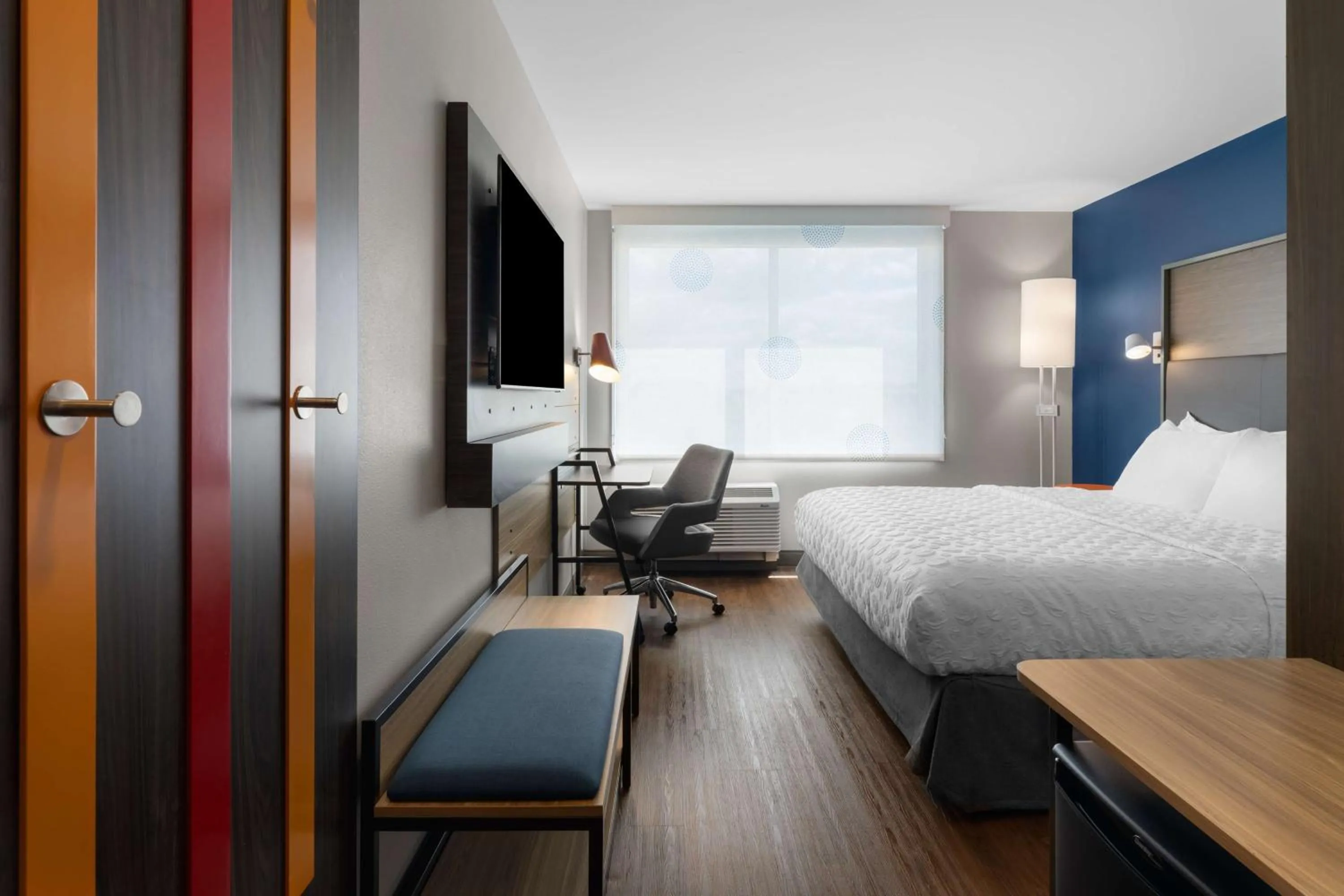 Bedroom, Bed in Tru By Hilton Wisconsin Dells