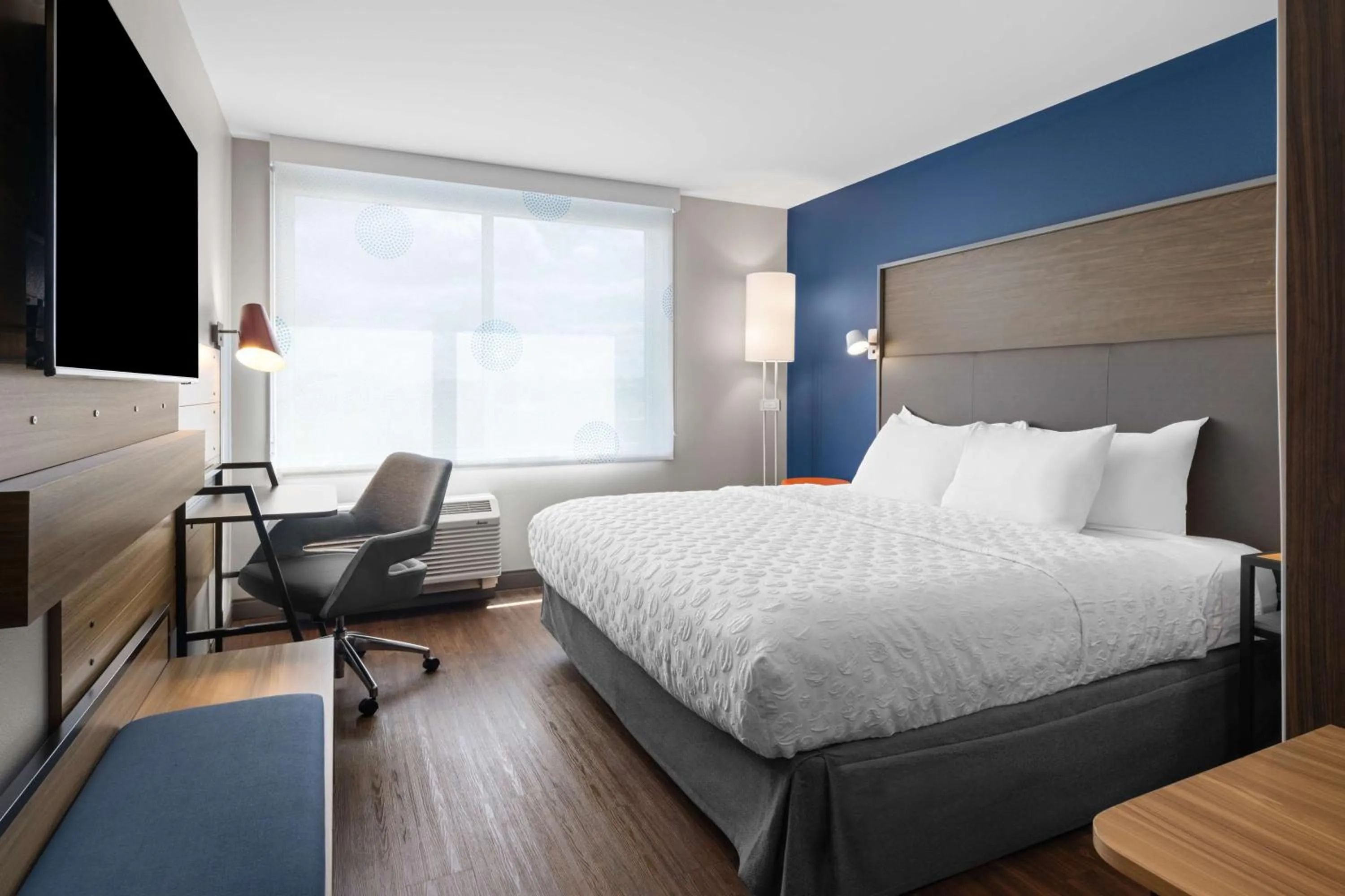 Bed in Tru By Hilton Wisconsin Dells