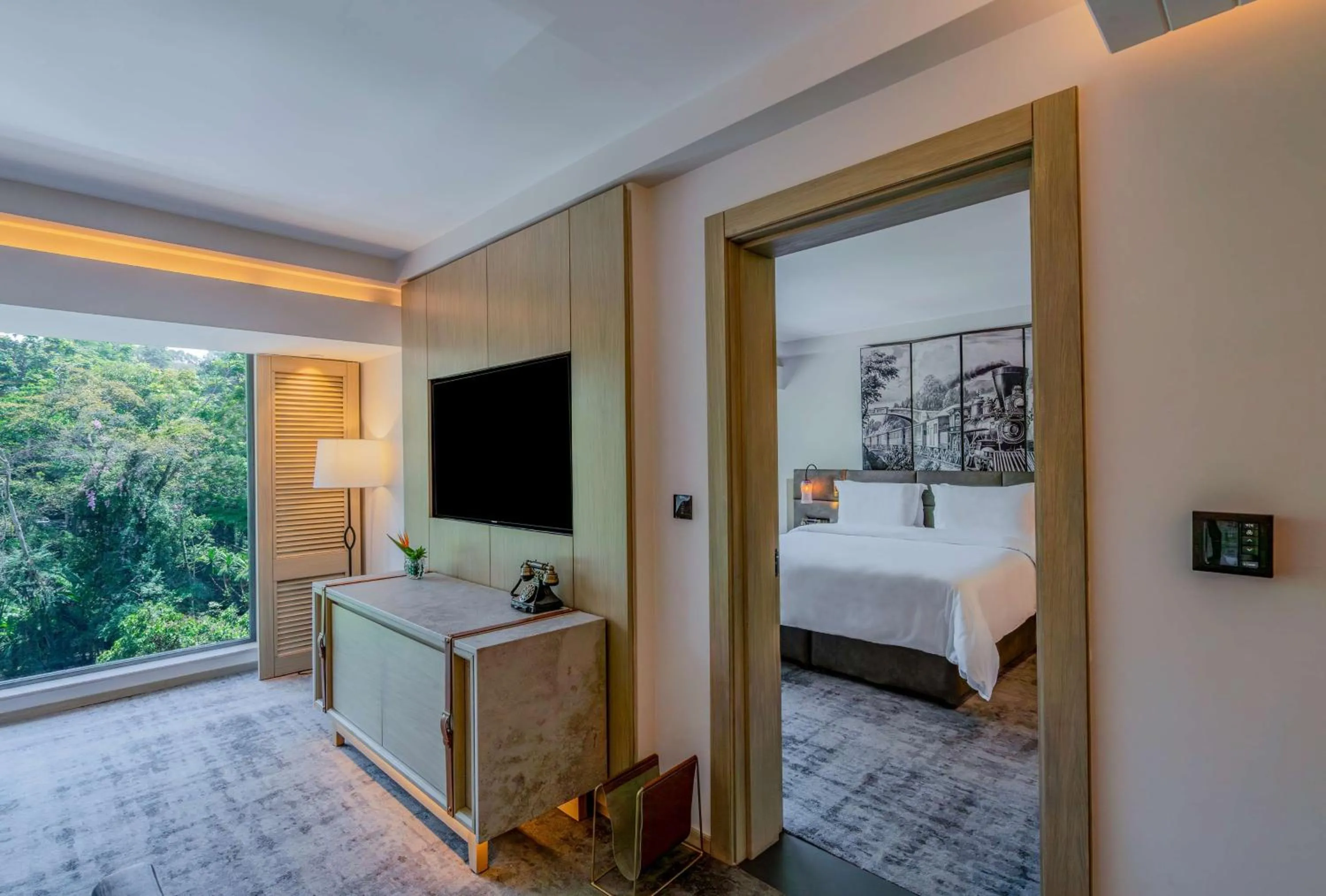TV and multimedia, Bed in Kwetu Nairobi, Curio Collection By Hilton