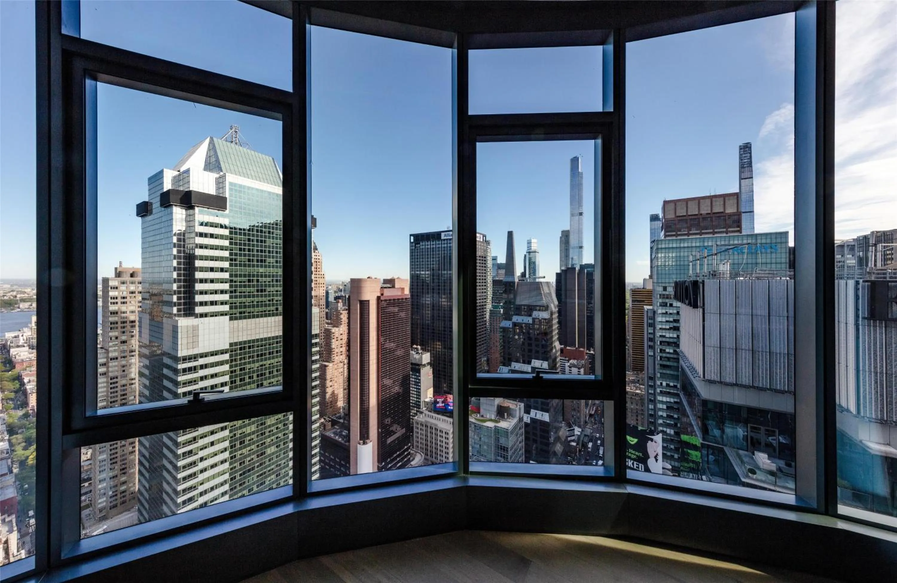 Photo of the whole room in Tempo By Hilton New York Times Square