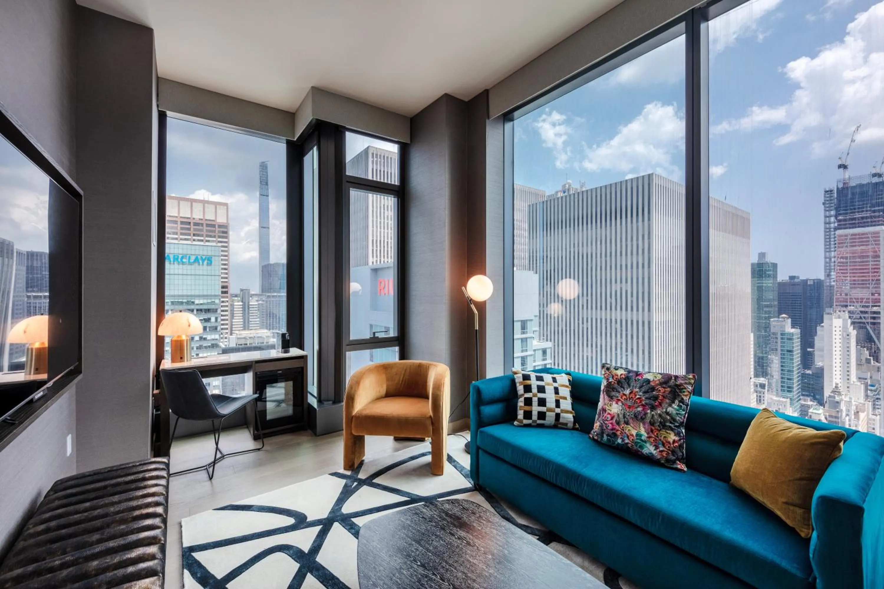 TV and multimedia in Tempo By Hilton New York Times Square