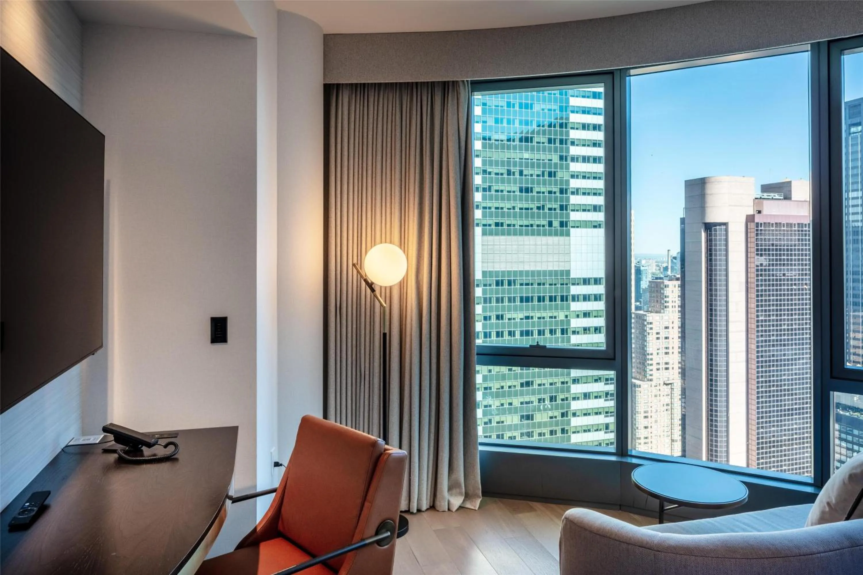 Bedroom in Tempo By Hilton New York Times Square