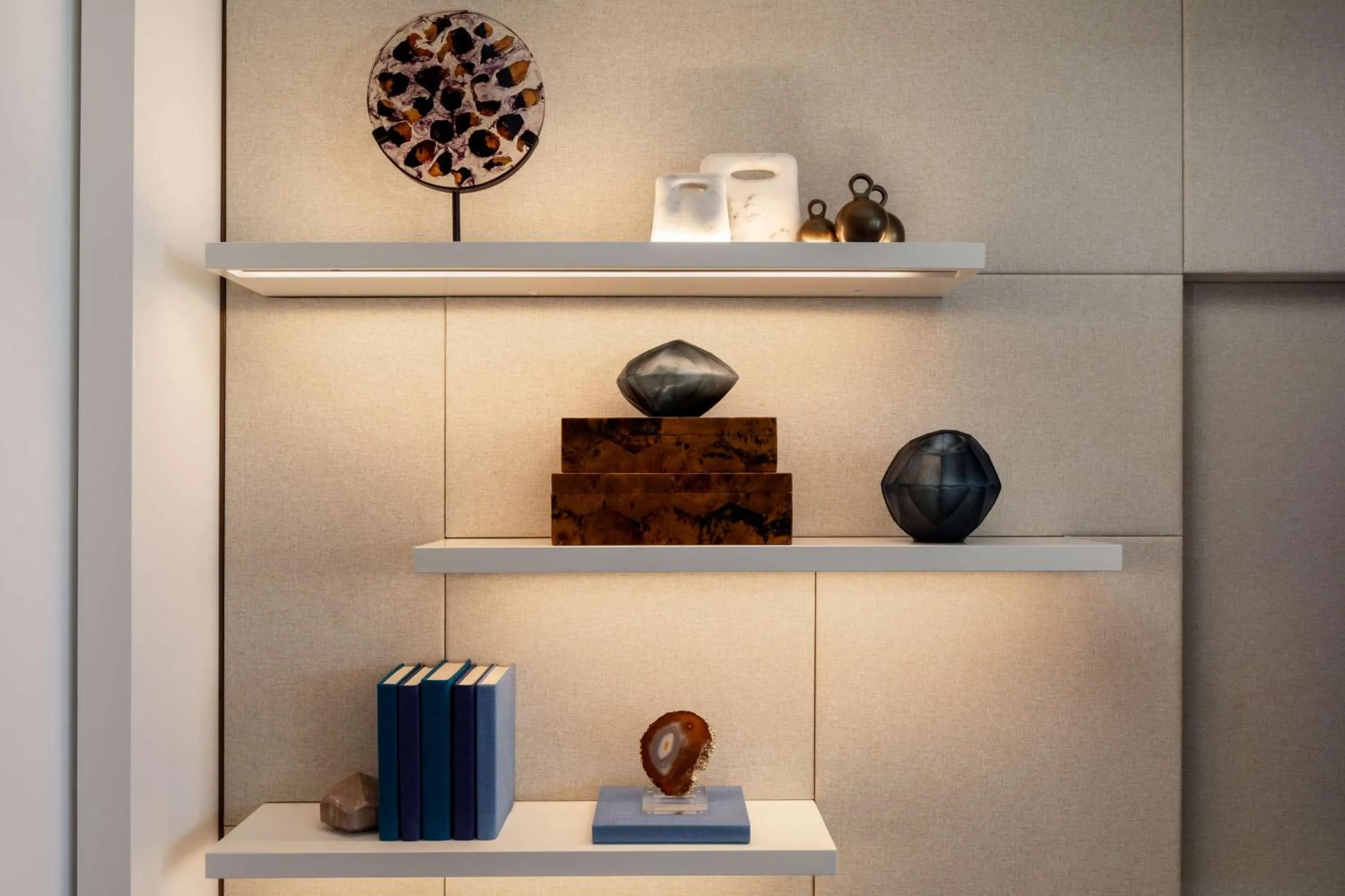 Living room in Conrad Orlando