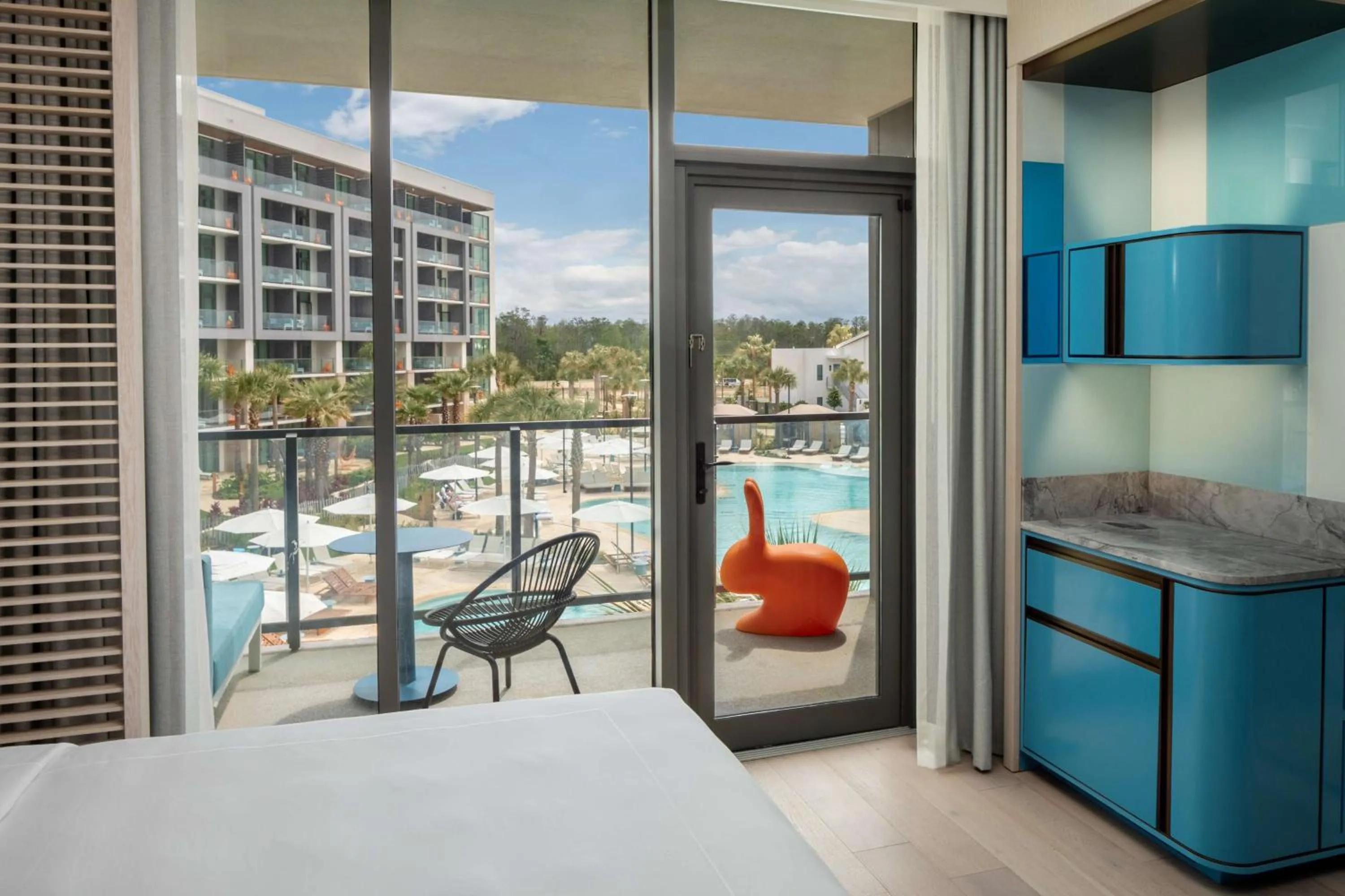 Photo of the whole room, Bed in Conrad Orlando