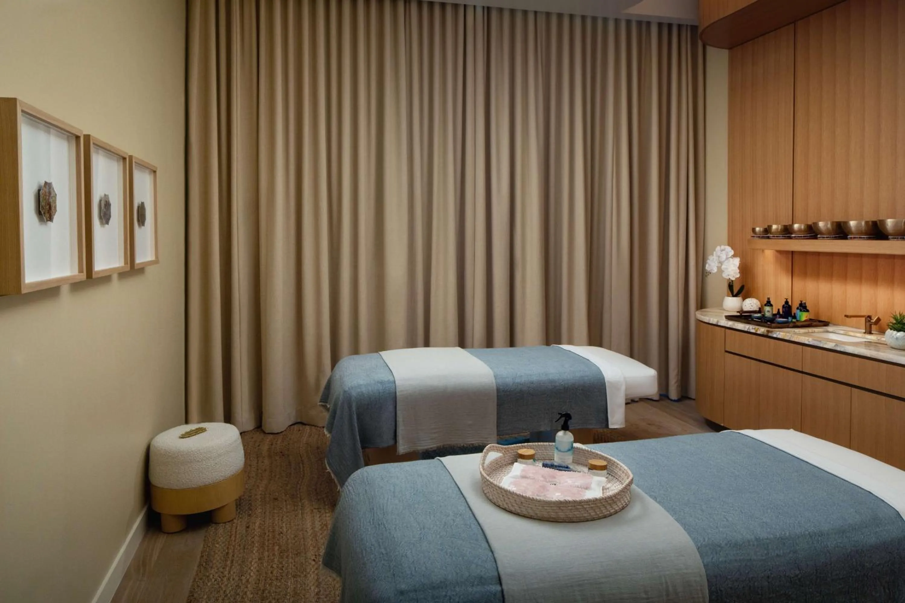 Sports, Bed in Conrad Orlando