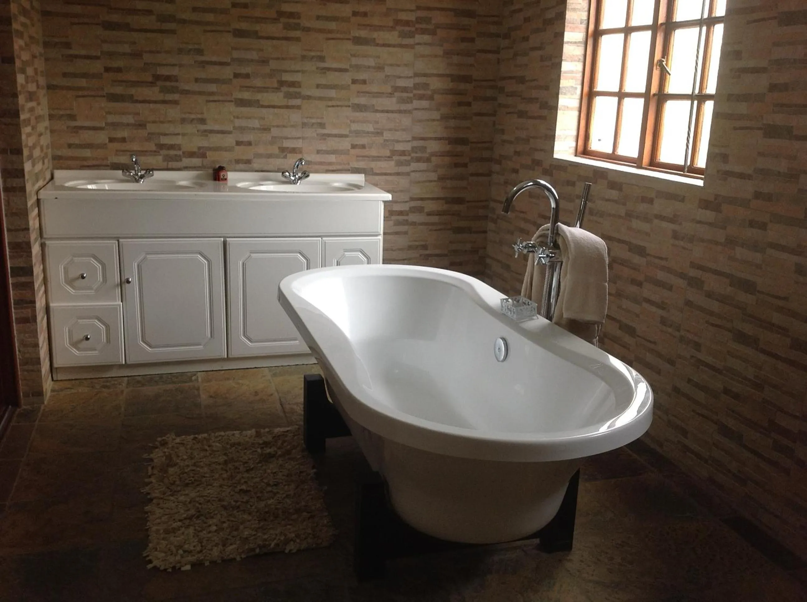 Bathroom in La Picasso