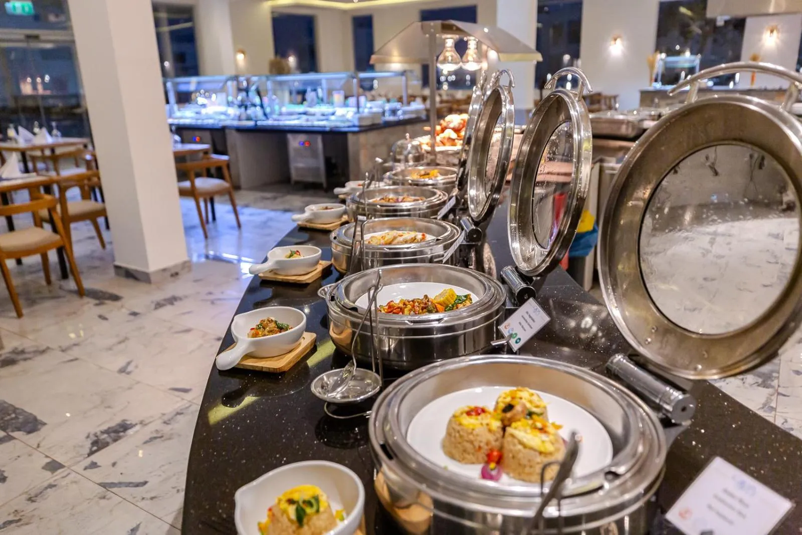 Restaurant/places to eat in Casa Blue Resort