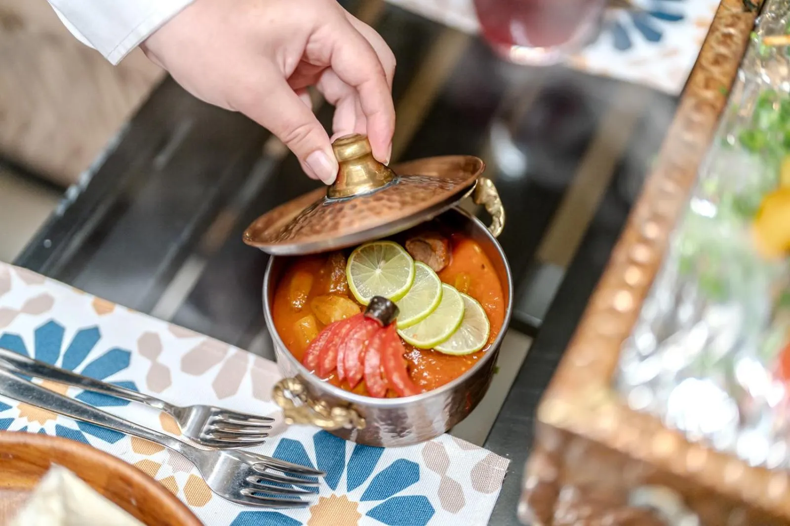 Restaurant/places to eat in Casa Blue Resort