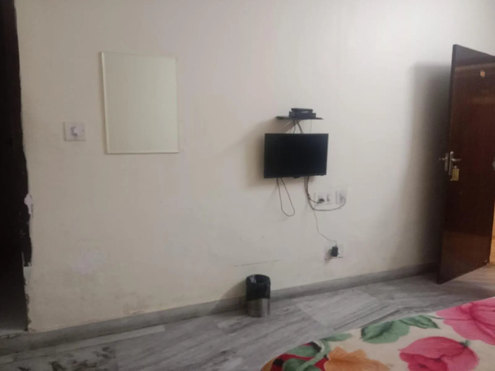 TV and multimedia in Hotel C-9