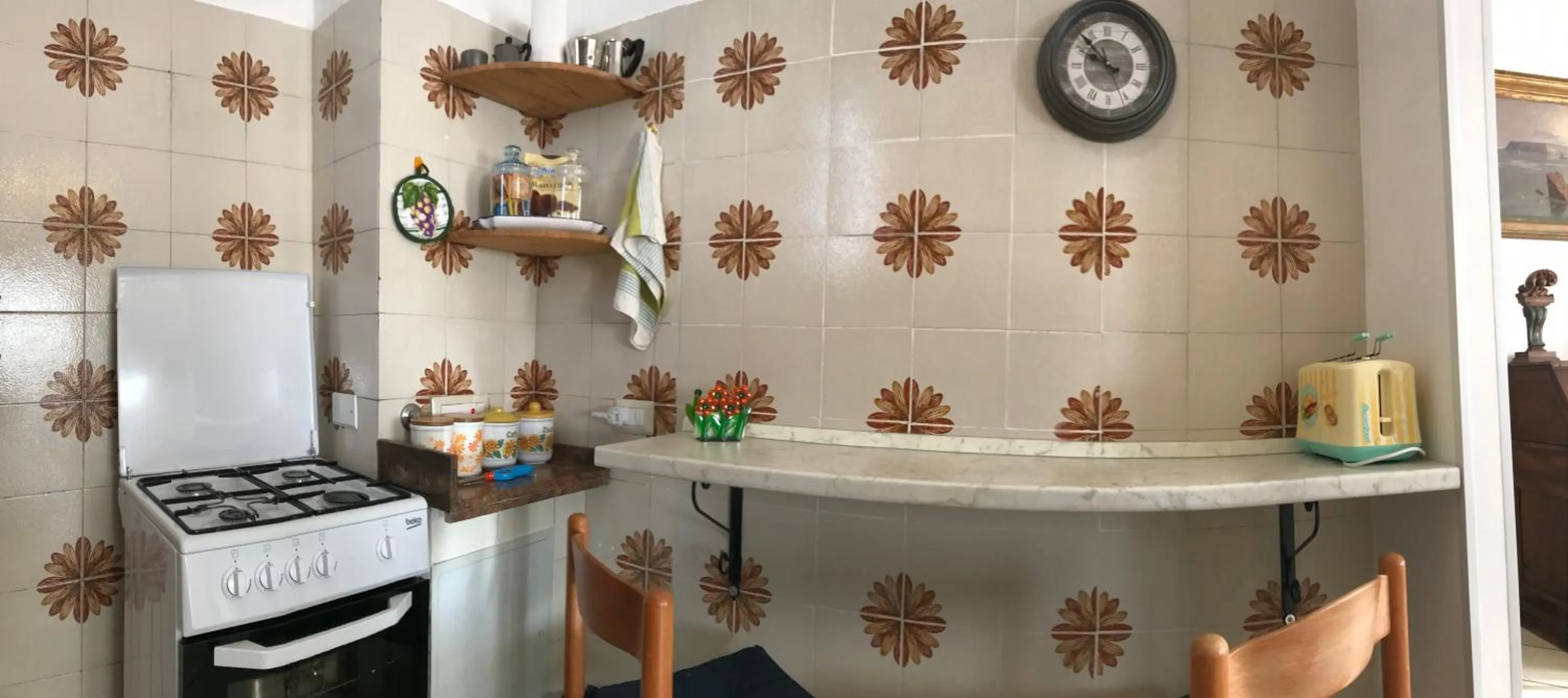 Kitchen or kitchenette in Stella Di Mare - ampio appartamento con DUE bagni - fronte mare