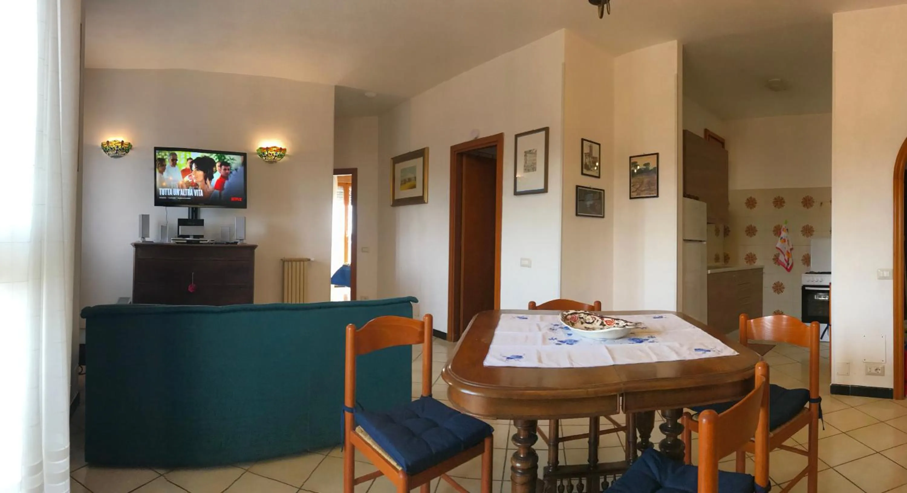 Communal lounge/ TV room in Stella Di Mare - ampio appartamento con DUE bagni - fronte mare