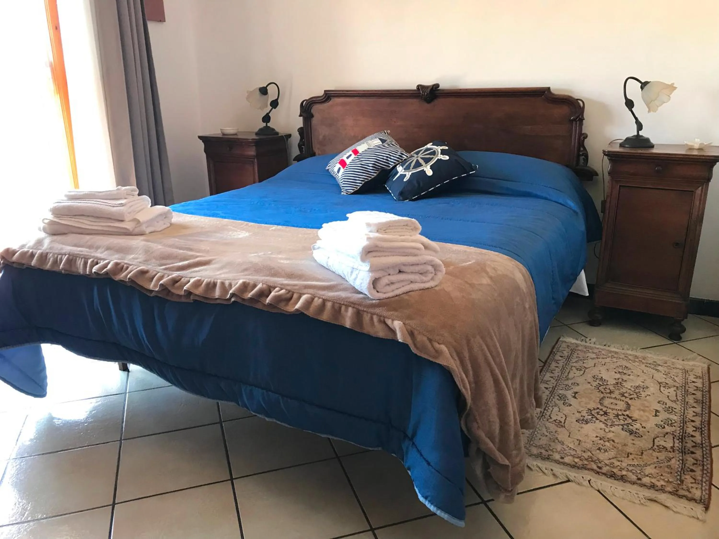 Bed in Stella Di Mare - ampio appartamento con DUE bagni - fronte mare