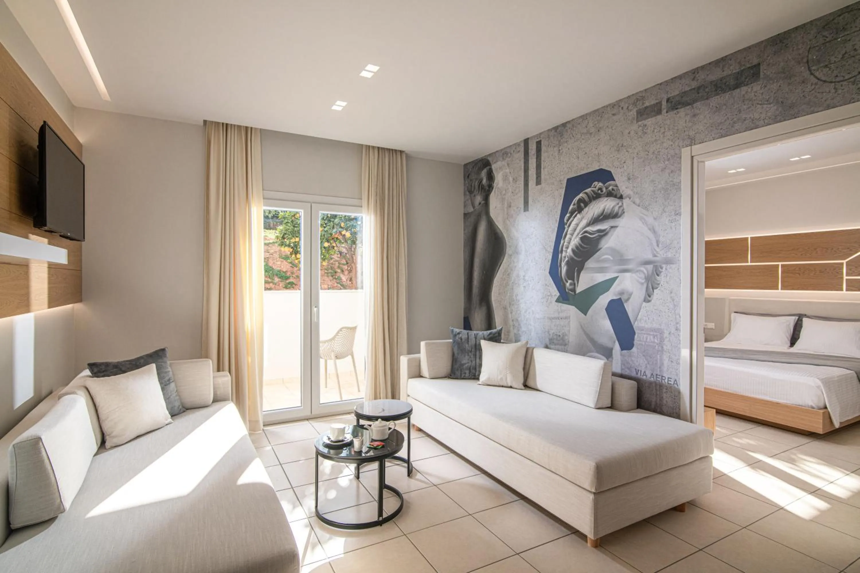 TV and multimedia, Bed in Filia Luxury Suites