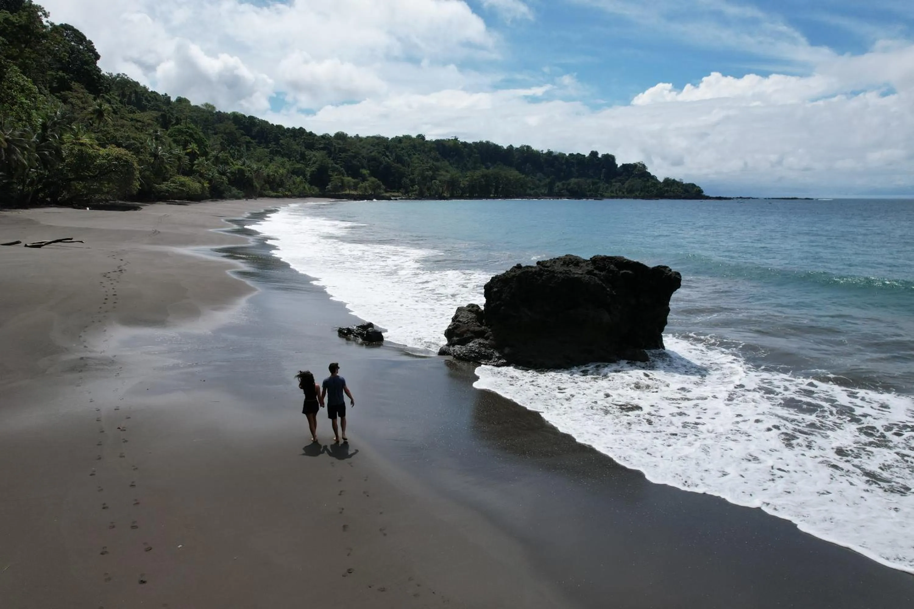 Beach in Corcovado Wilderness Lodge by SCP