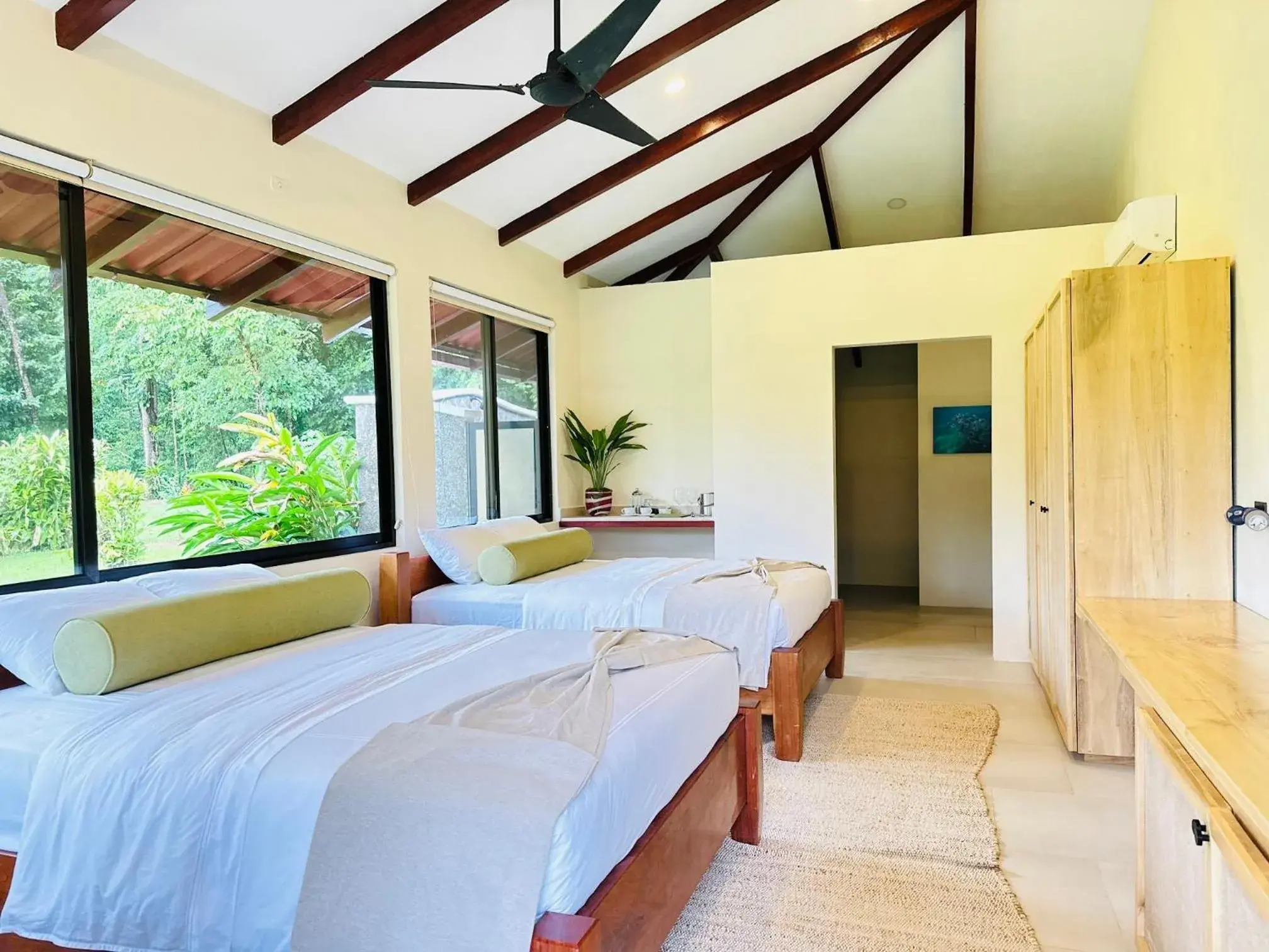 Deluxe Suite - single occupancy in Corcovado Wilderness Lodge by SCP Deluxe Suite - single occupancy in Corcovado Wilderness Lodge by SCP