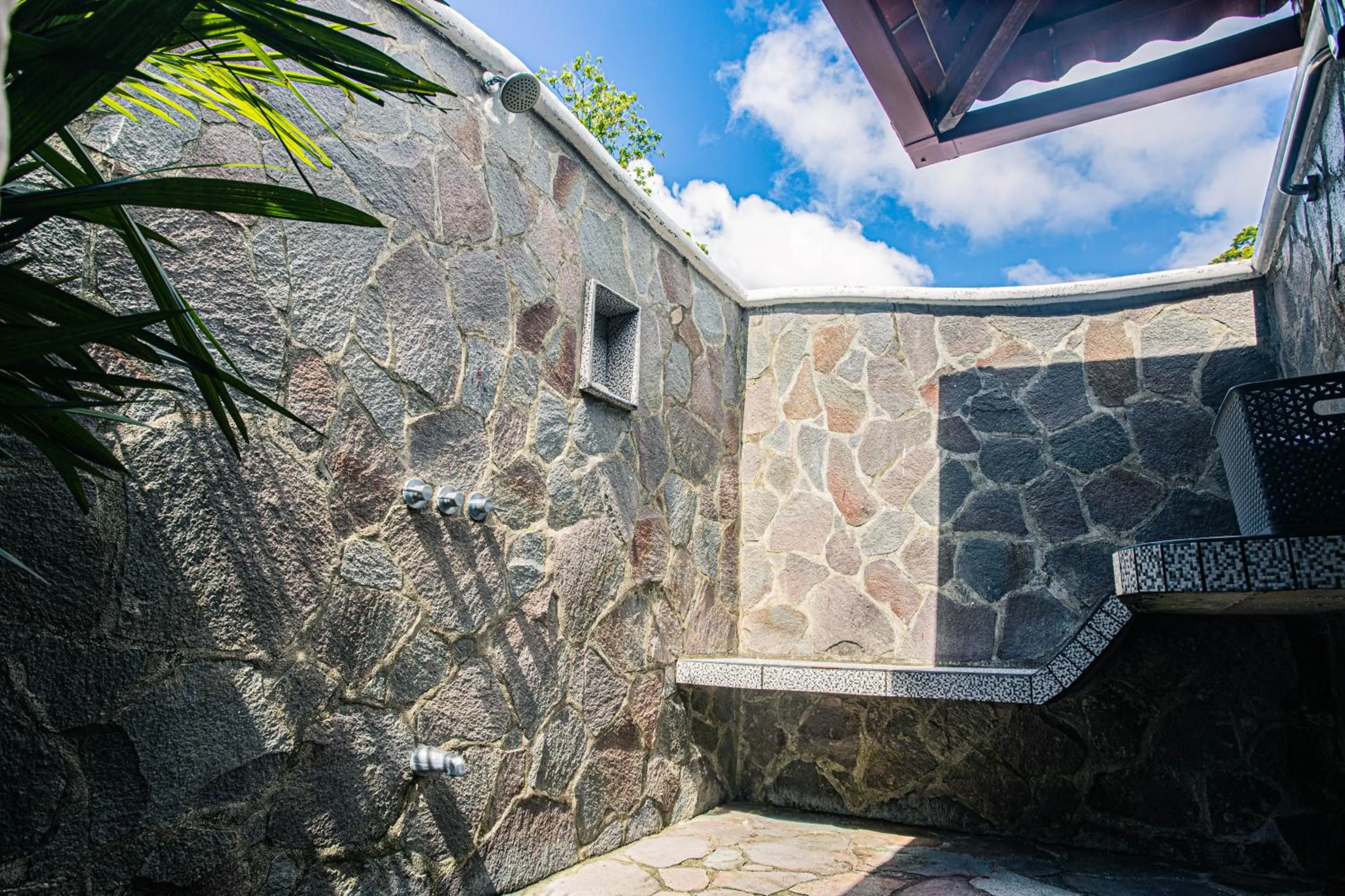 Shower in Corcovado Wilderness Lodge by SCP