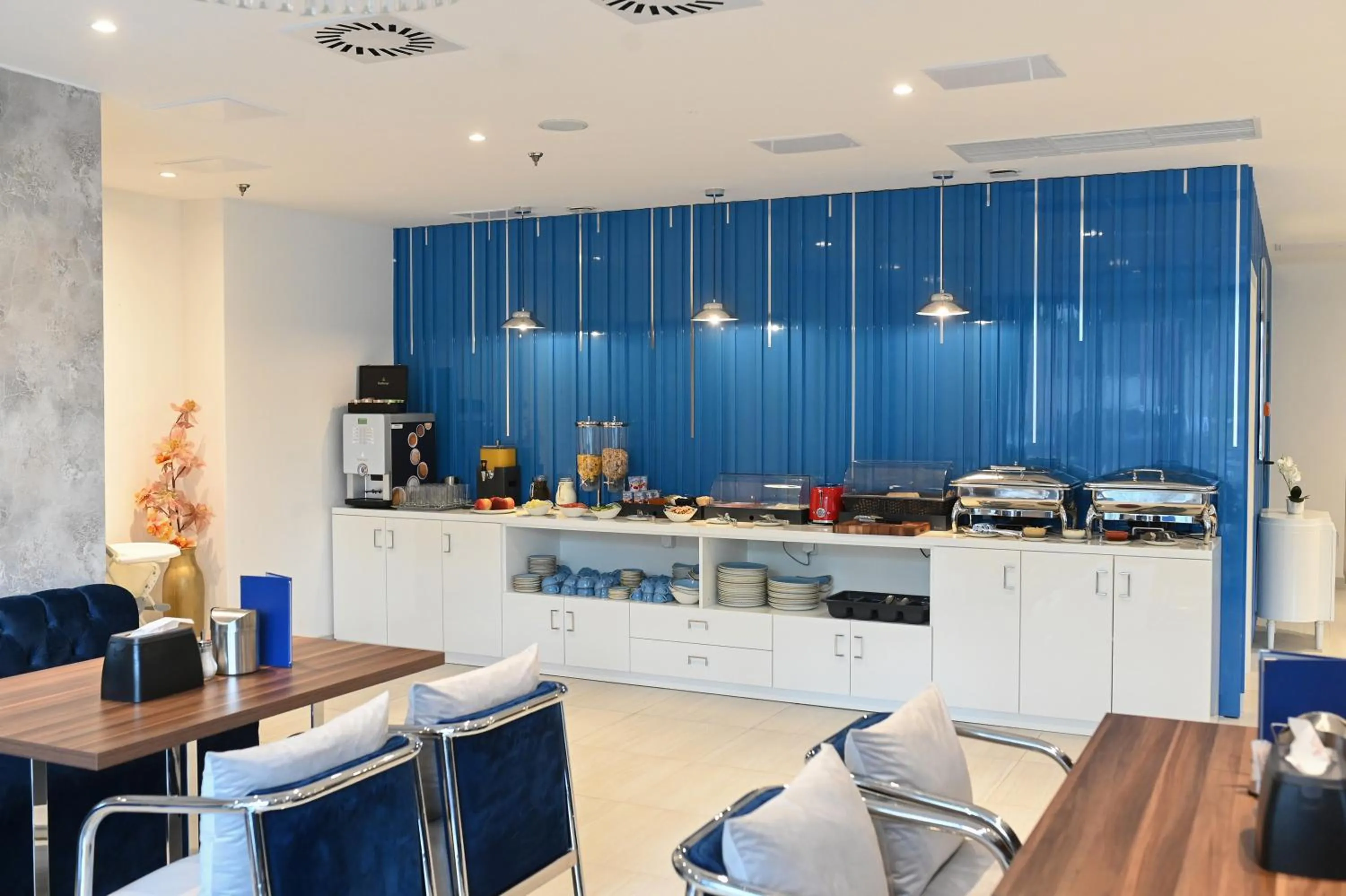 Food in Hotel Foldana