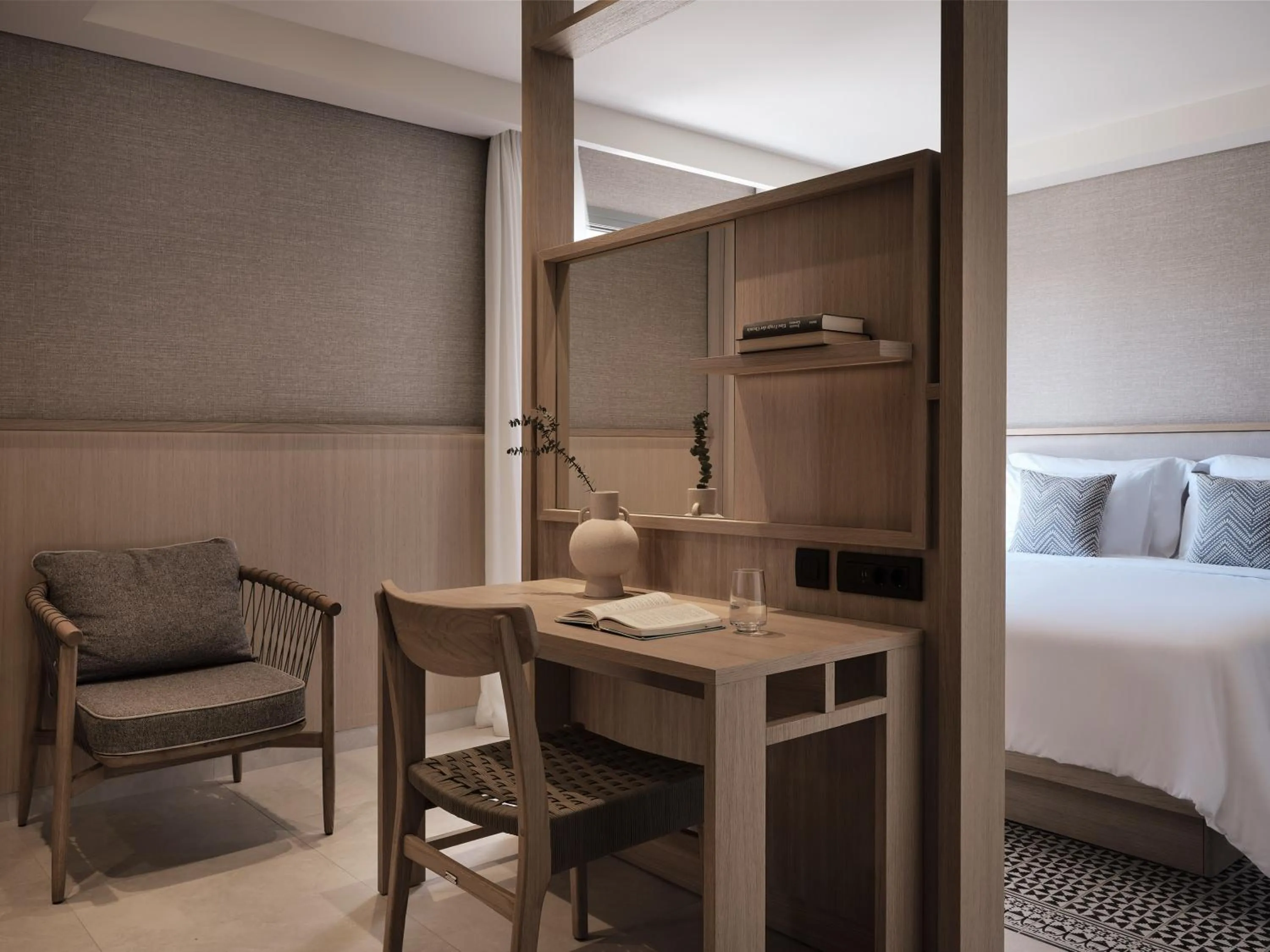 Living room, Bed in Cora Hotel & Spa