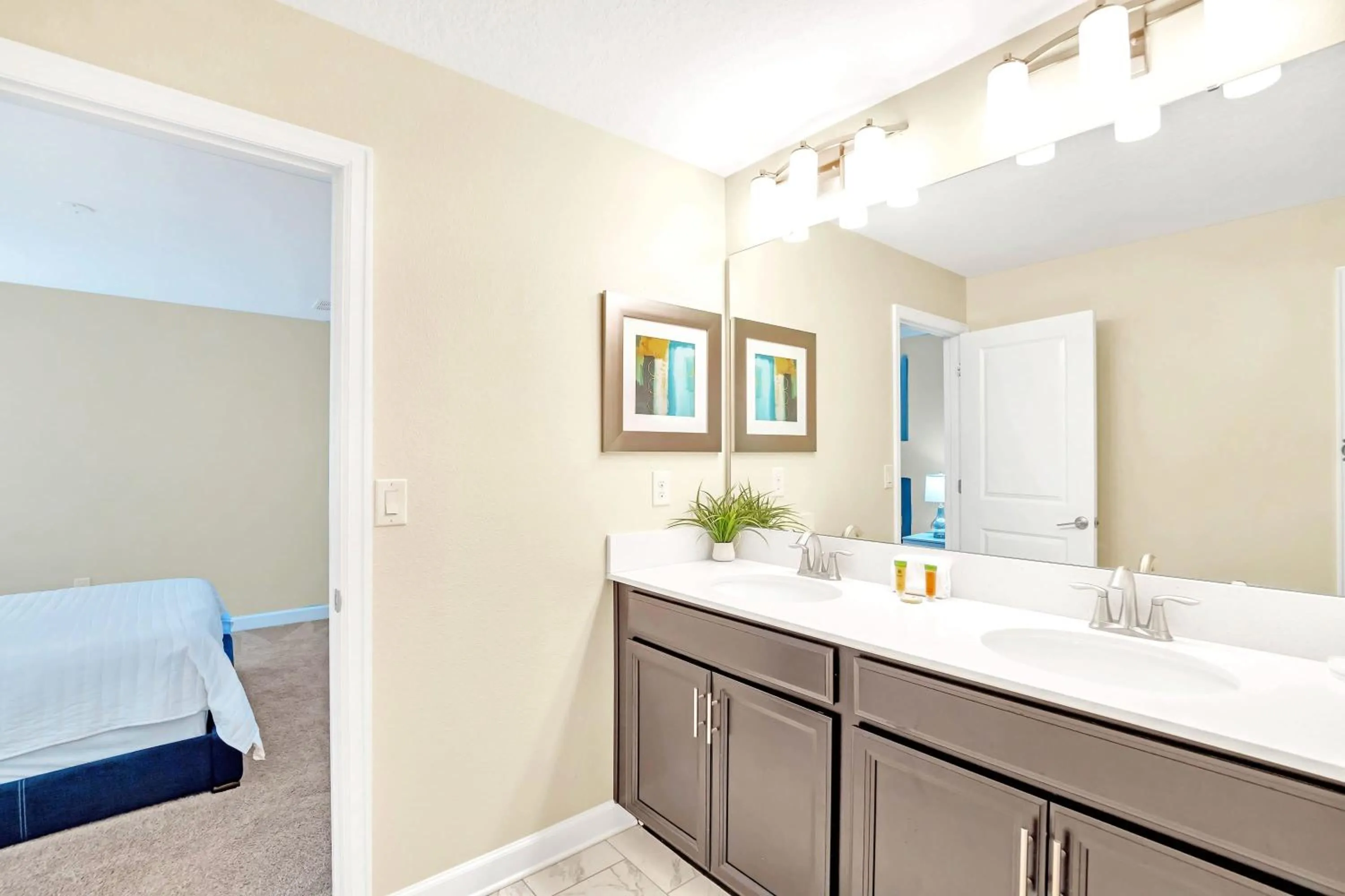 Bathroom, Bed in Stunning 8BR Home with BBQ Pool and Theater