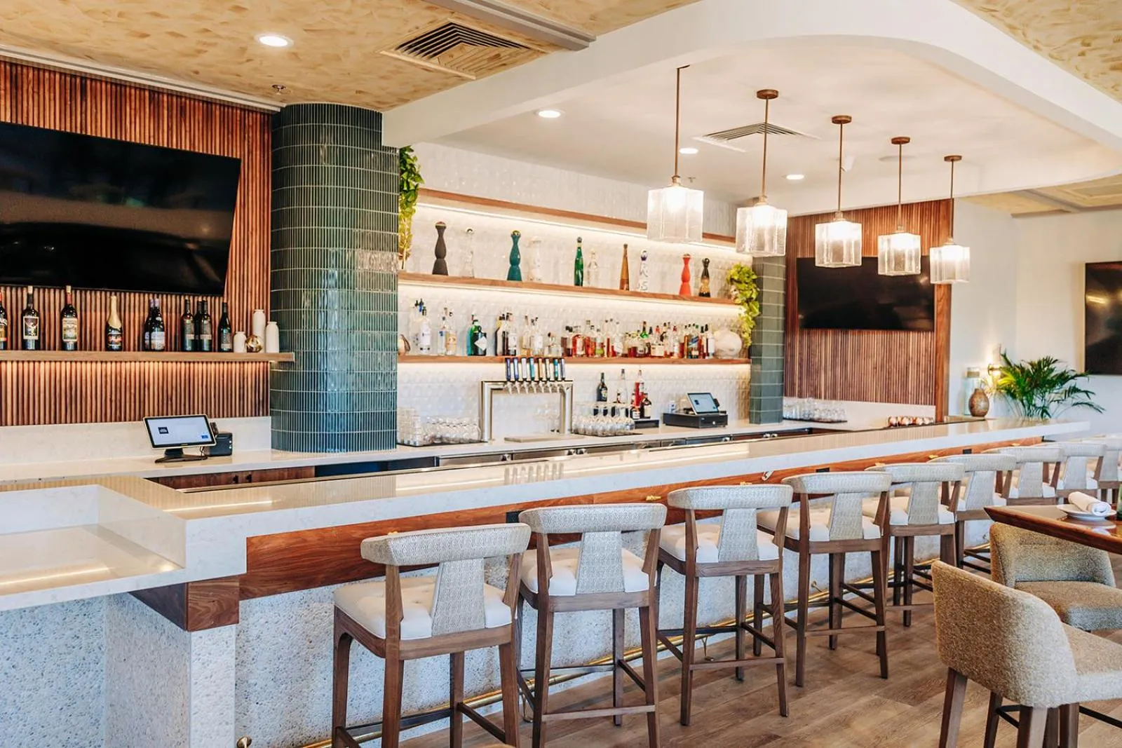 Restaurant/places to eat in Mission Resort and Club