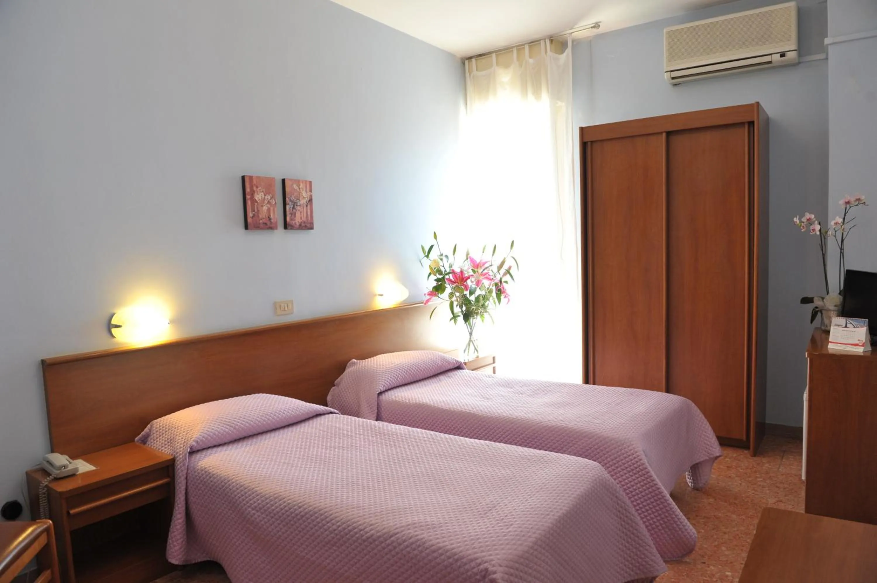 Bedroom, Bed in Hotel Astor